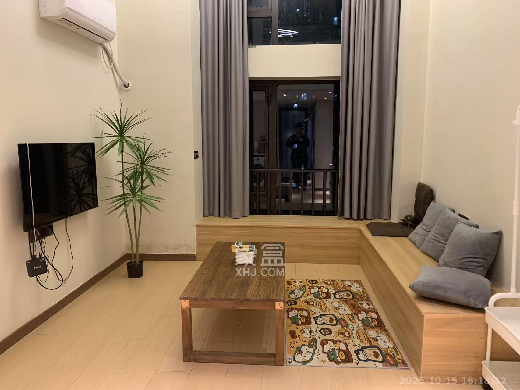 卓越江岸  2室1厅1卫    2300.0元/月