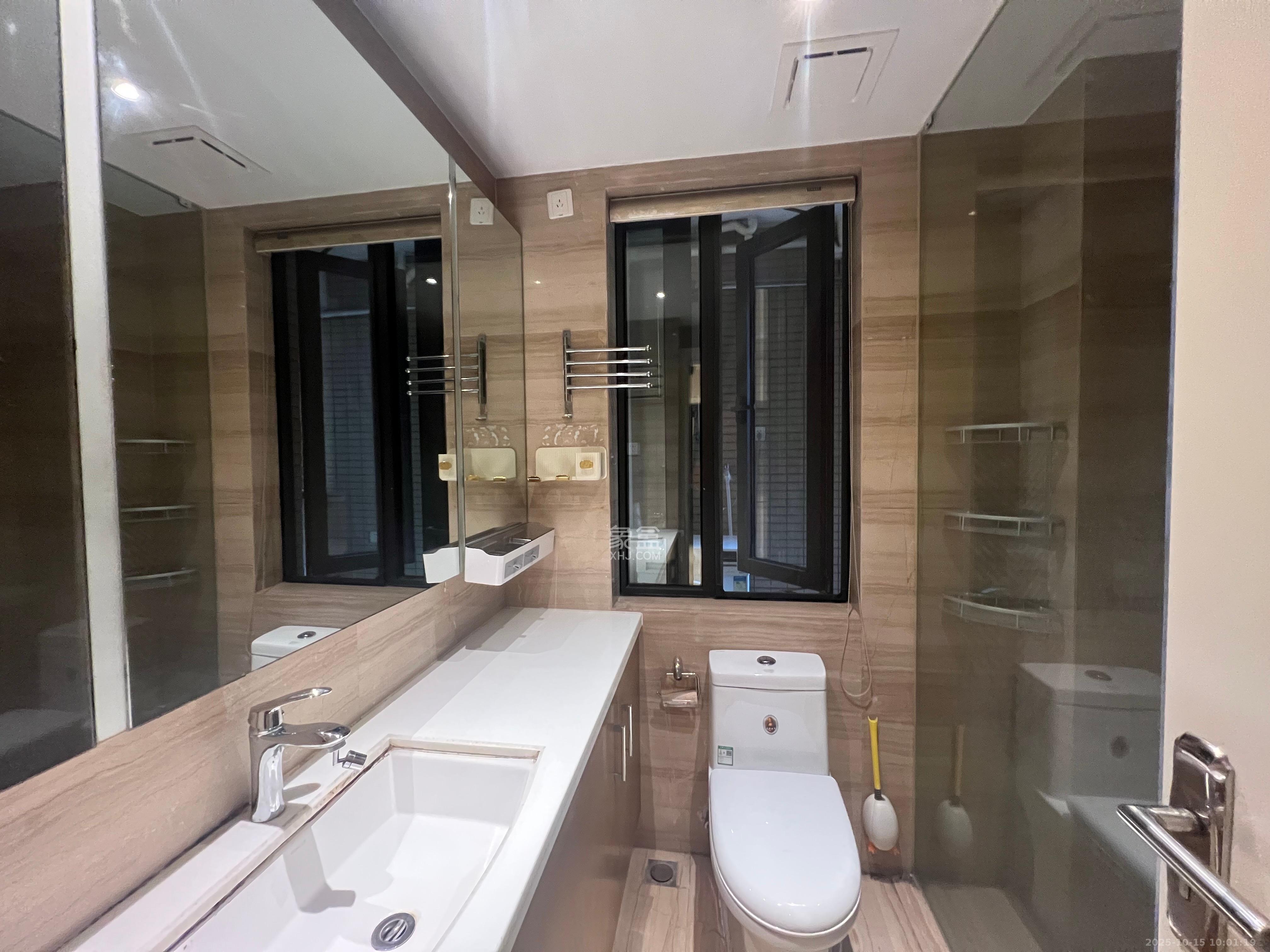 湘江雅颂居  2室2厅2卫    2600.0元/月 湘江雅颂居  2室2厅2卫    2600.0元/月室内图