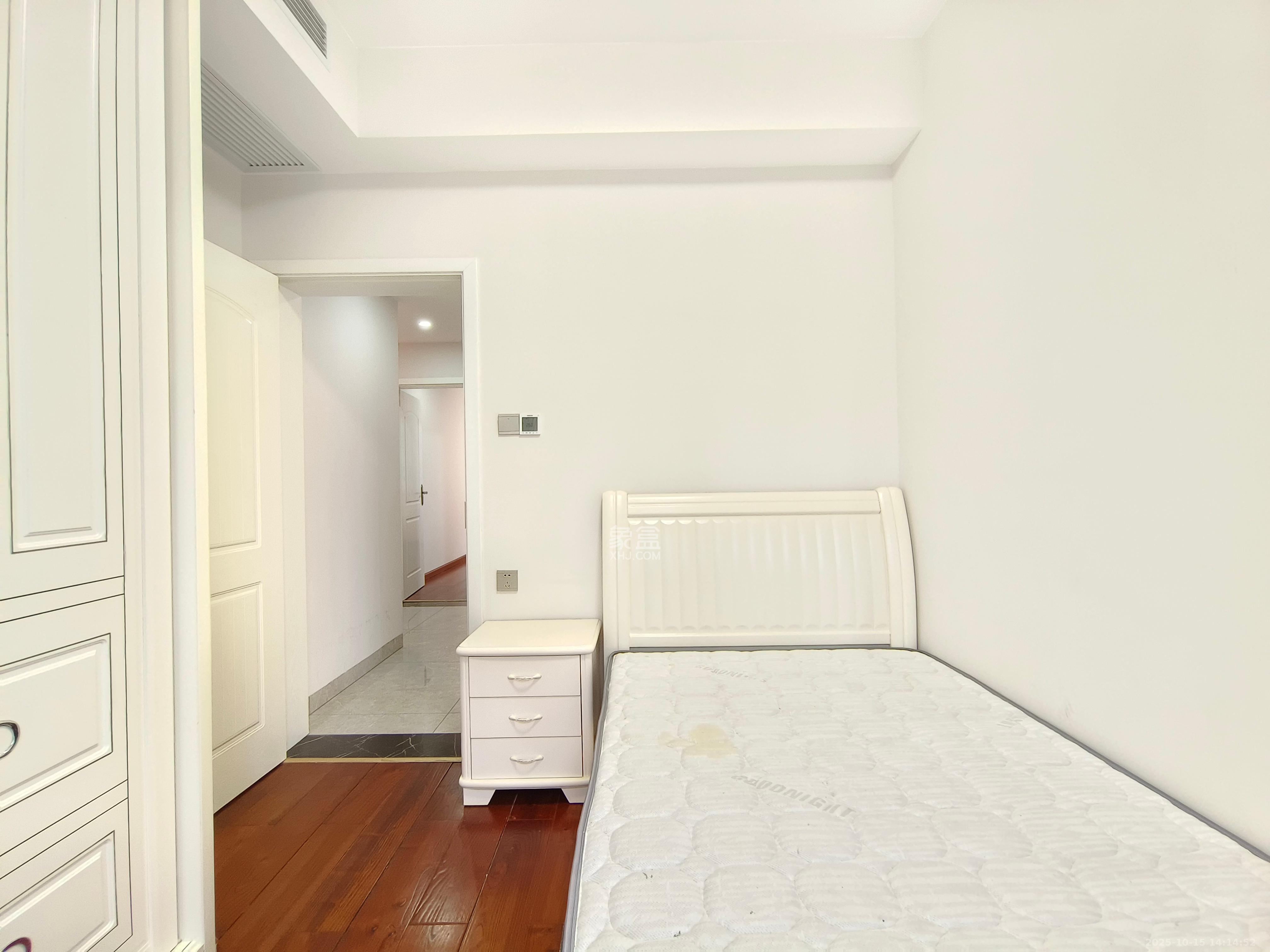 保利西海岸A区  4室2厅2卫    4300.0元/月 保利西海岸A区  4室2厅2卫    4300.0元/月室内图