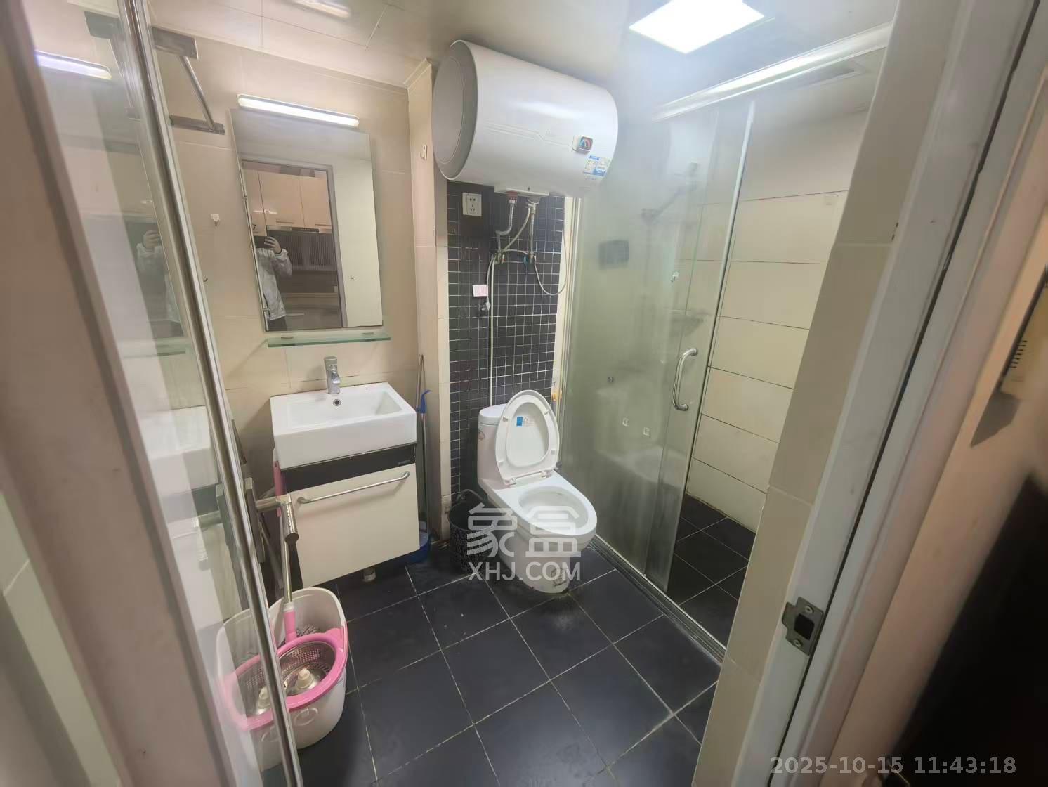 时代星城  1室1厅1卫    1000.0元/月 时代星城  1室1厅1卫    1000.0元/月室内图