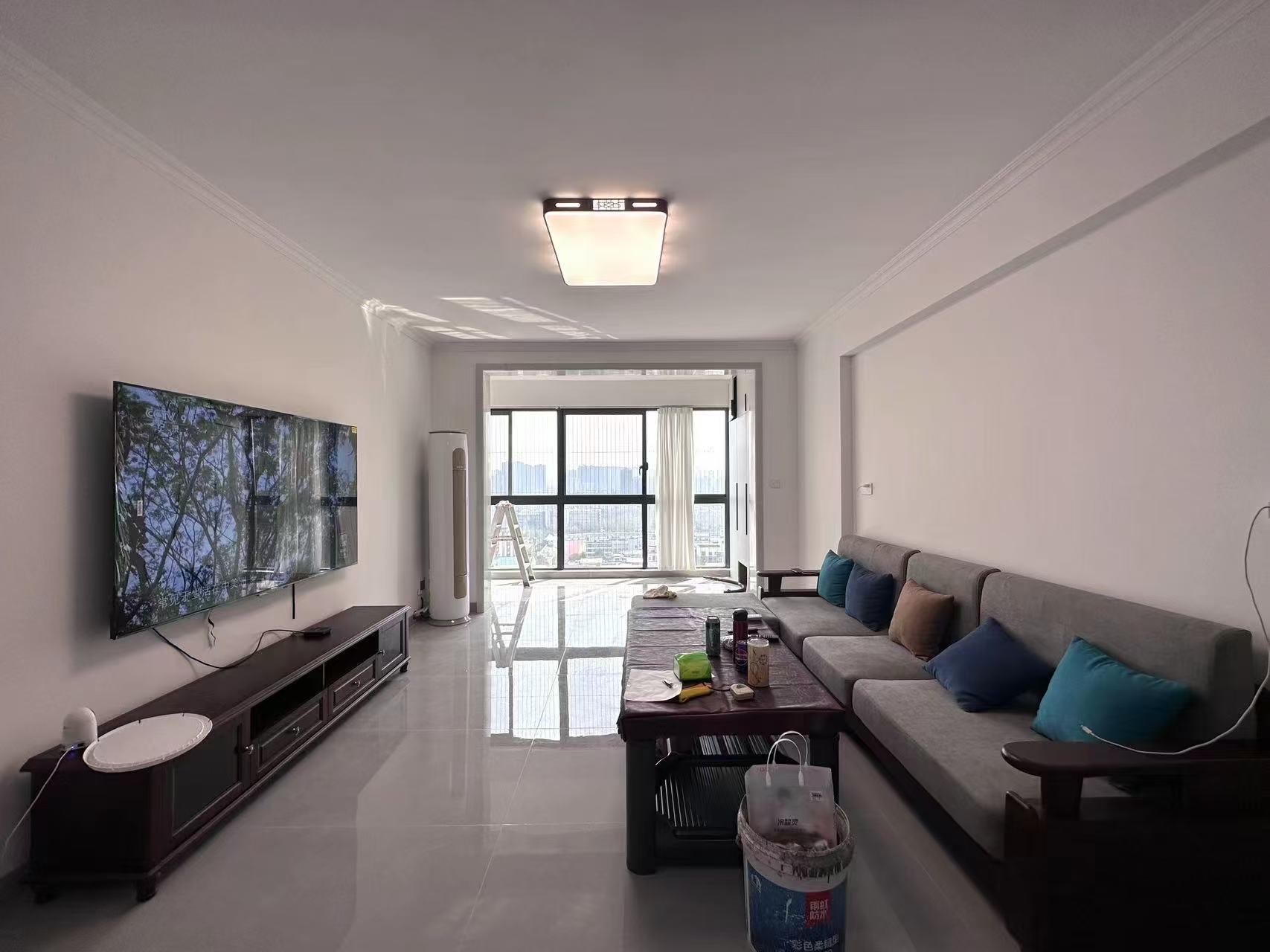 金钟大雁城  3室2厅2卫    3200.0元/月室内图