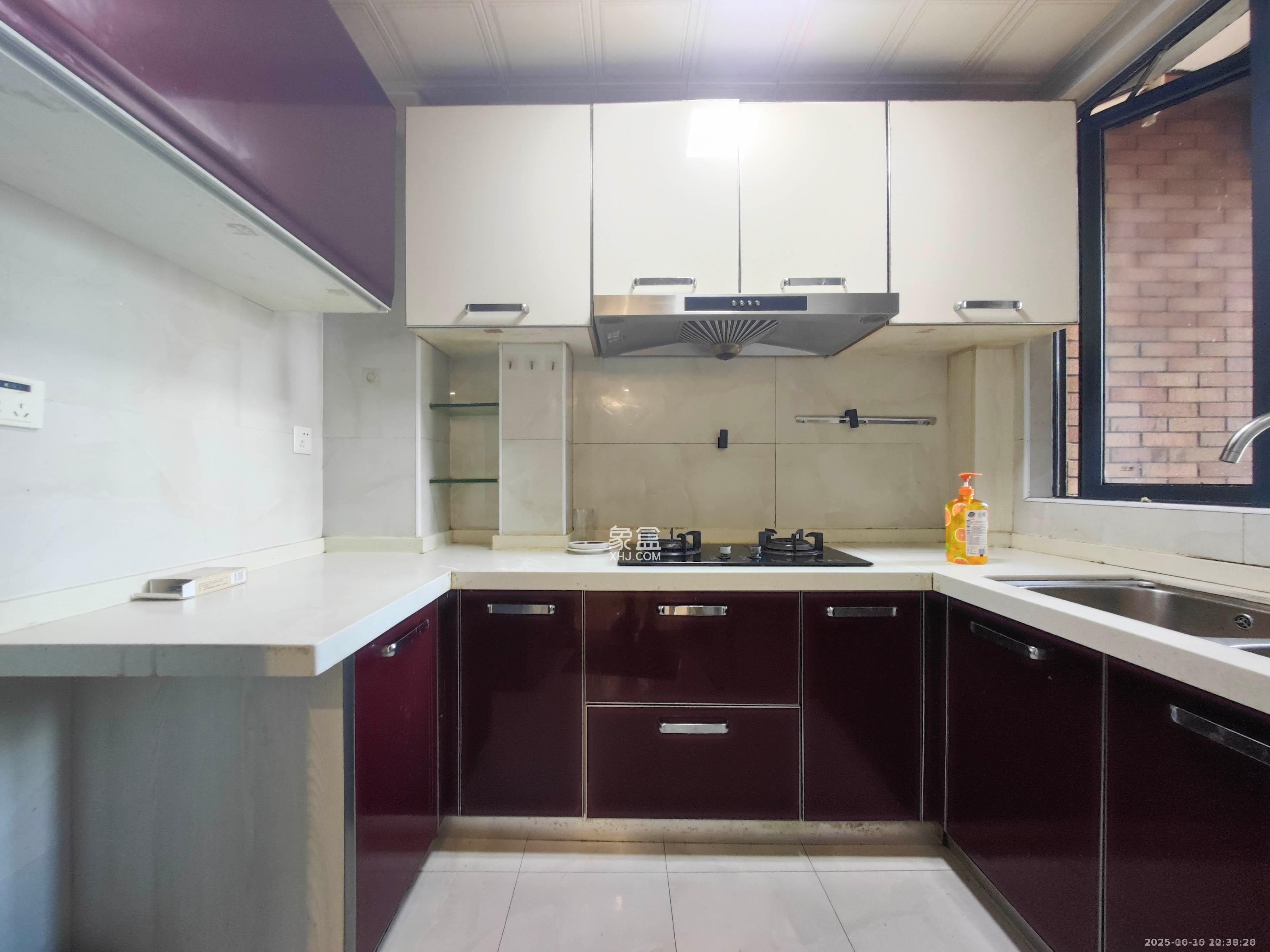 清溪川九号  3室2厅1卫    2500.0元/月 清溪川九号  3室2厅1卫    2500.0元/月