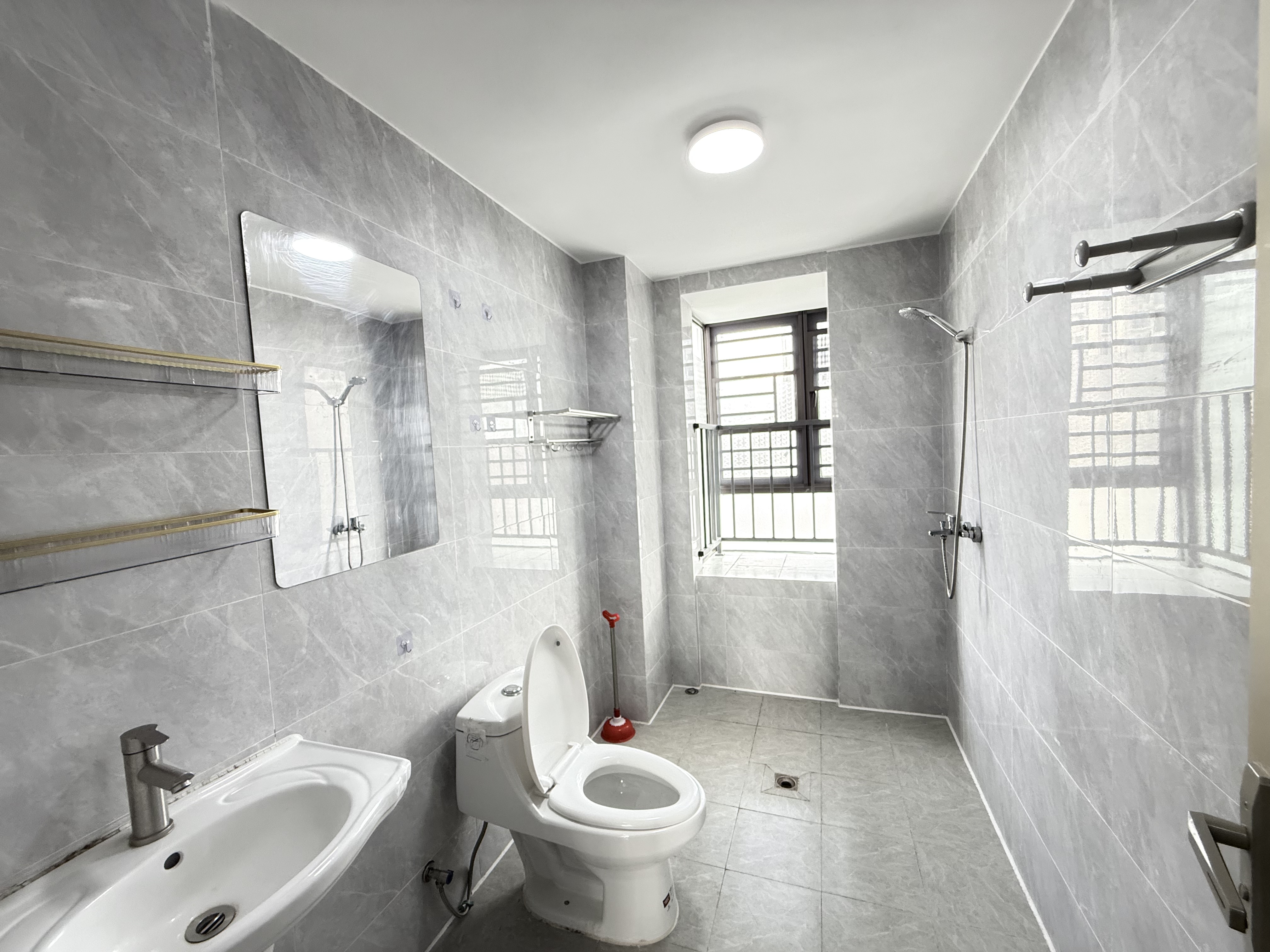 坡博家园一区 4室2厅2卫 3100.0元/月 坡博家园一区 4室2厅2卫 3100.0元/月户型图