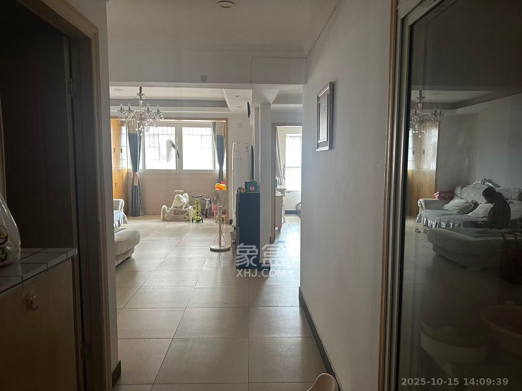 德润园  3室2厅1卫    2000.0元/月 德润园  3室2厅1卫    2000.0元/月室内图