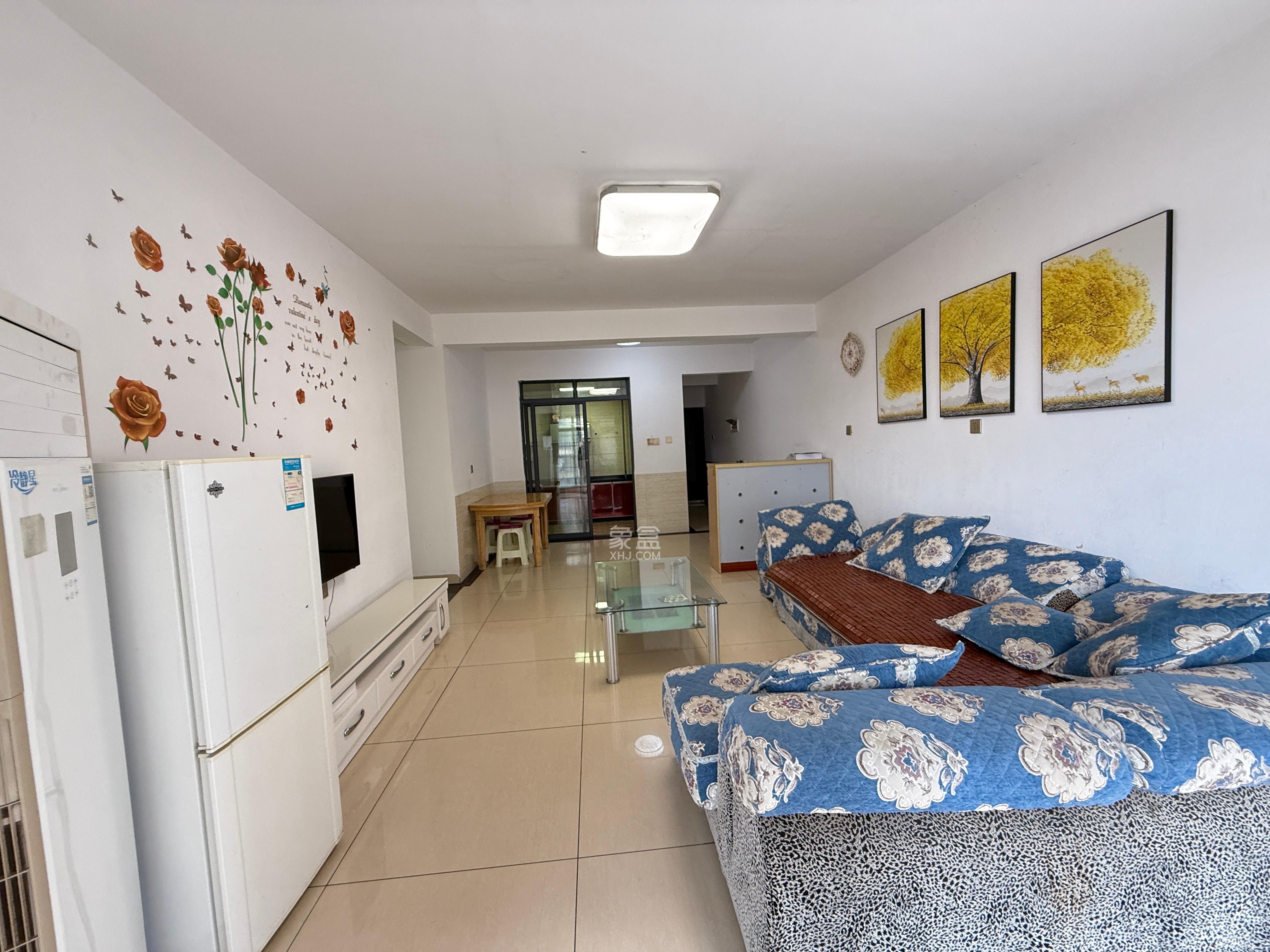 金富星城  1室2厅1卫    1500.0元/月室内图