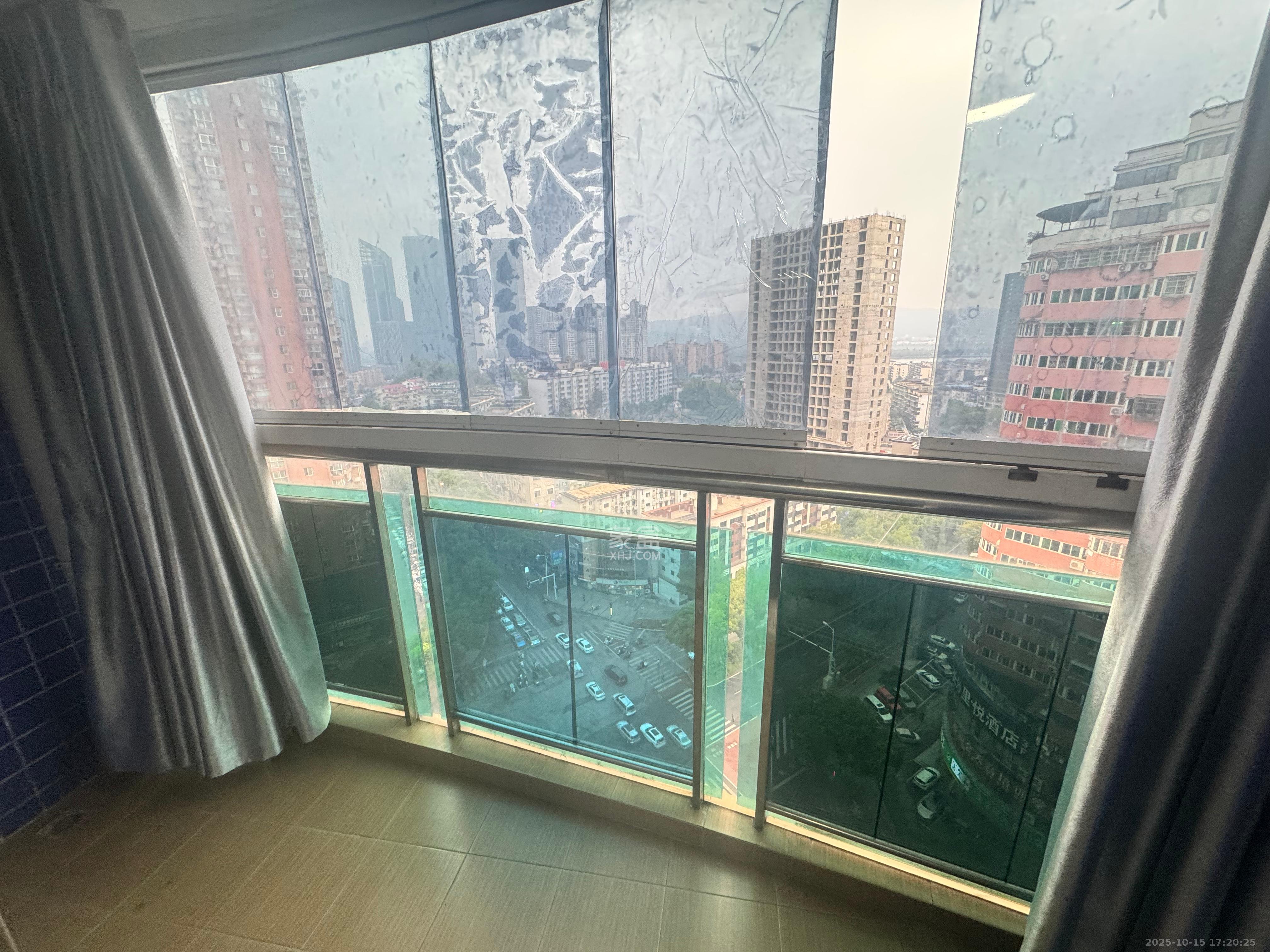 智邦家园  3室1厅1卫    3800.0元/月室内图