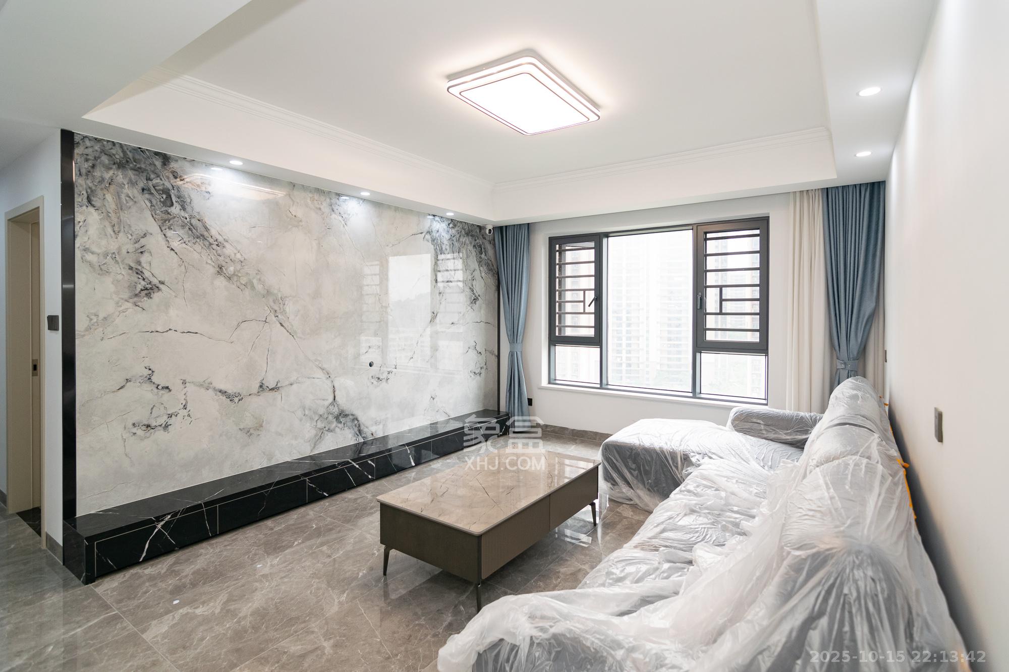 大汉汉府一期  4室2厅2卫    80.0万 大汉汉府一期  4室2厅2卫    80.0万客厅