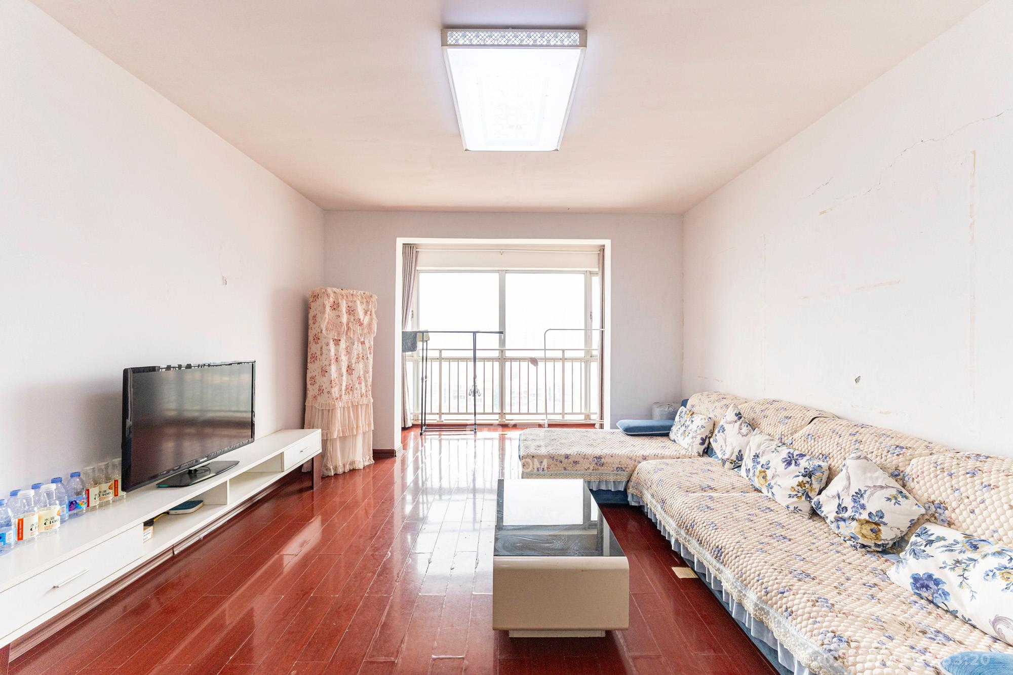 恒广国际景园一二区  3室2厅2卫    78.0万