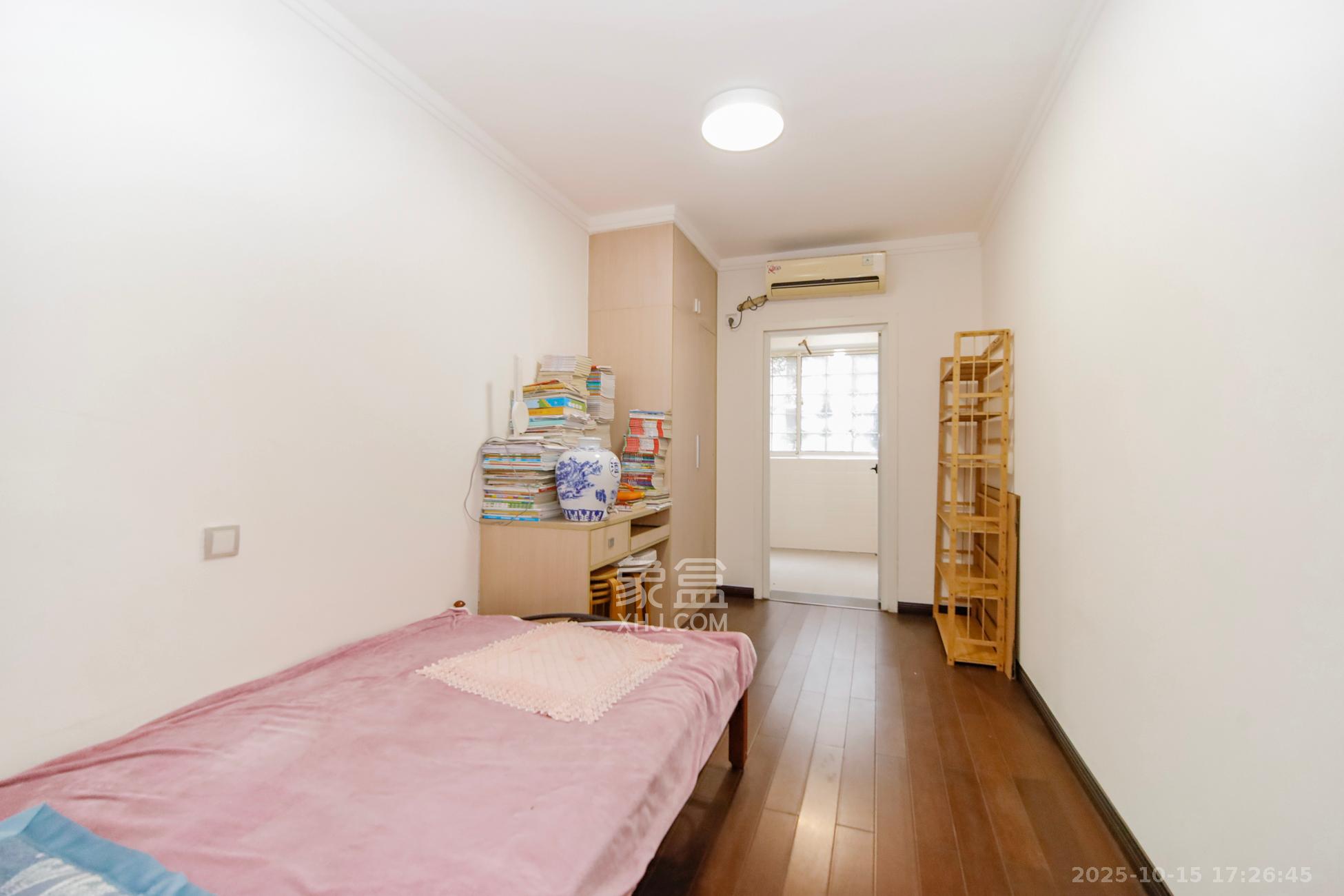 融城花苑  3室2厅1卫    68.0万卧室