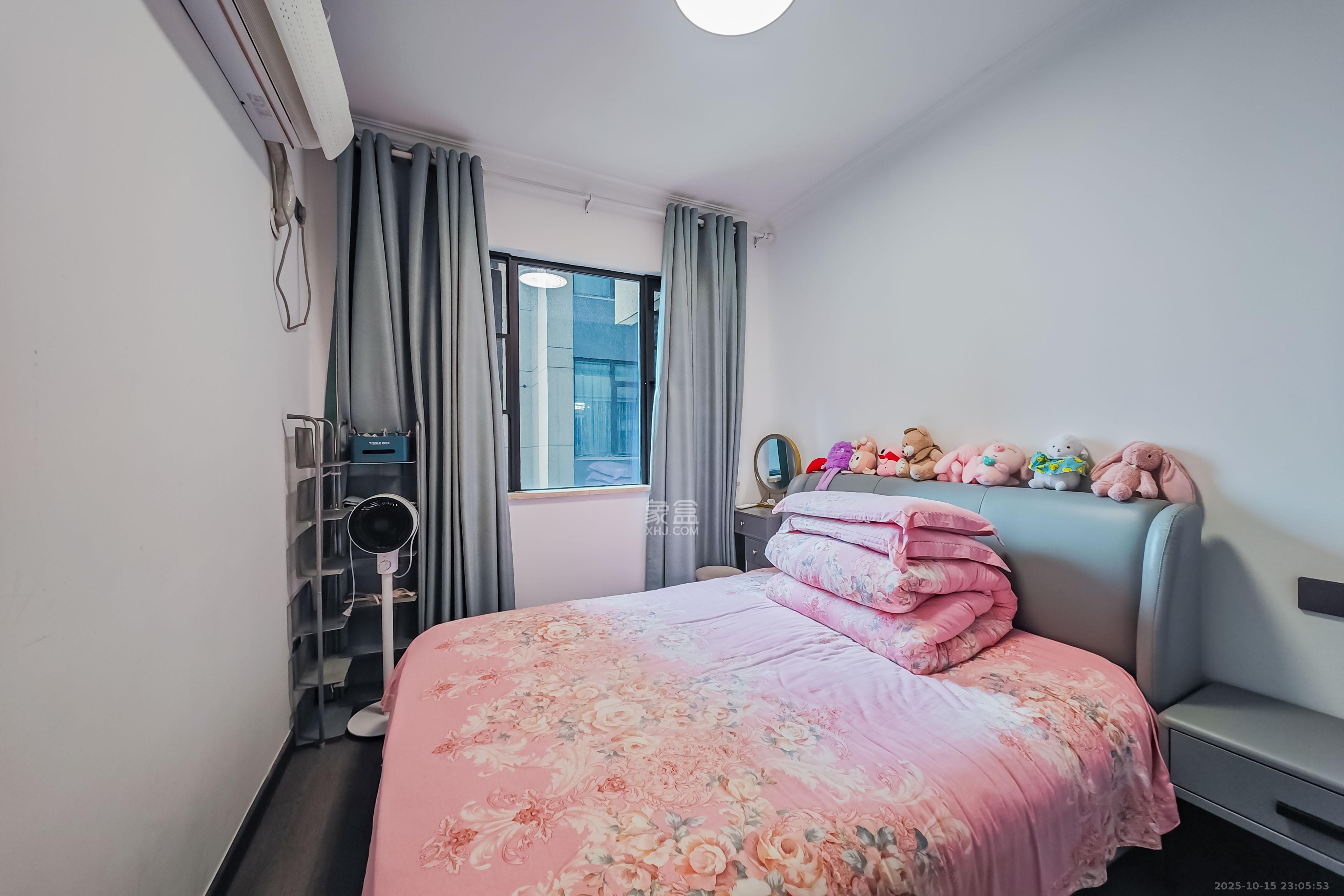 五江天街北区  4室2厅2卫    127.0万卧室