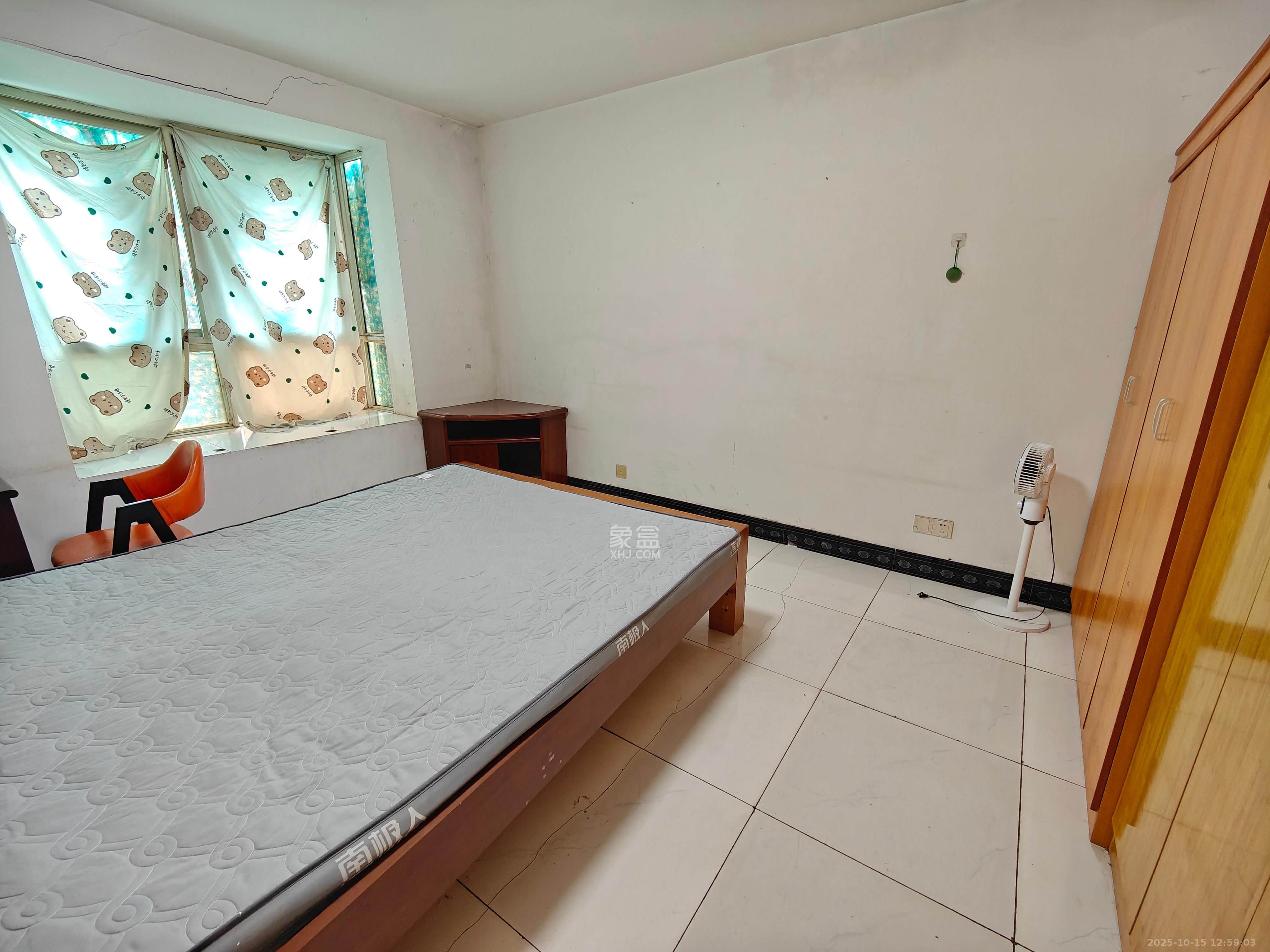 老灯泡厂宿舍（啤酒厂宿舍）  2室2厅1卫    1650.0元/月室内图