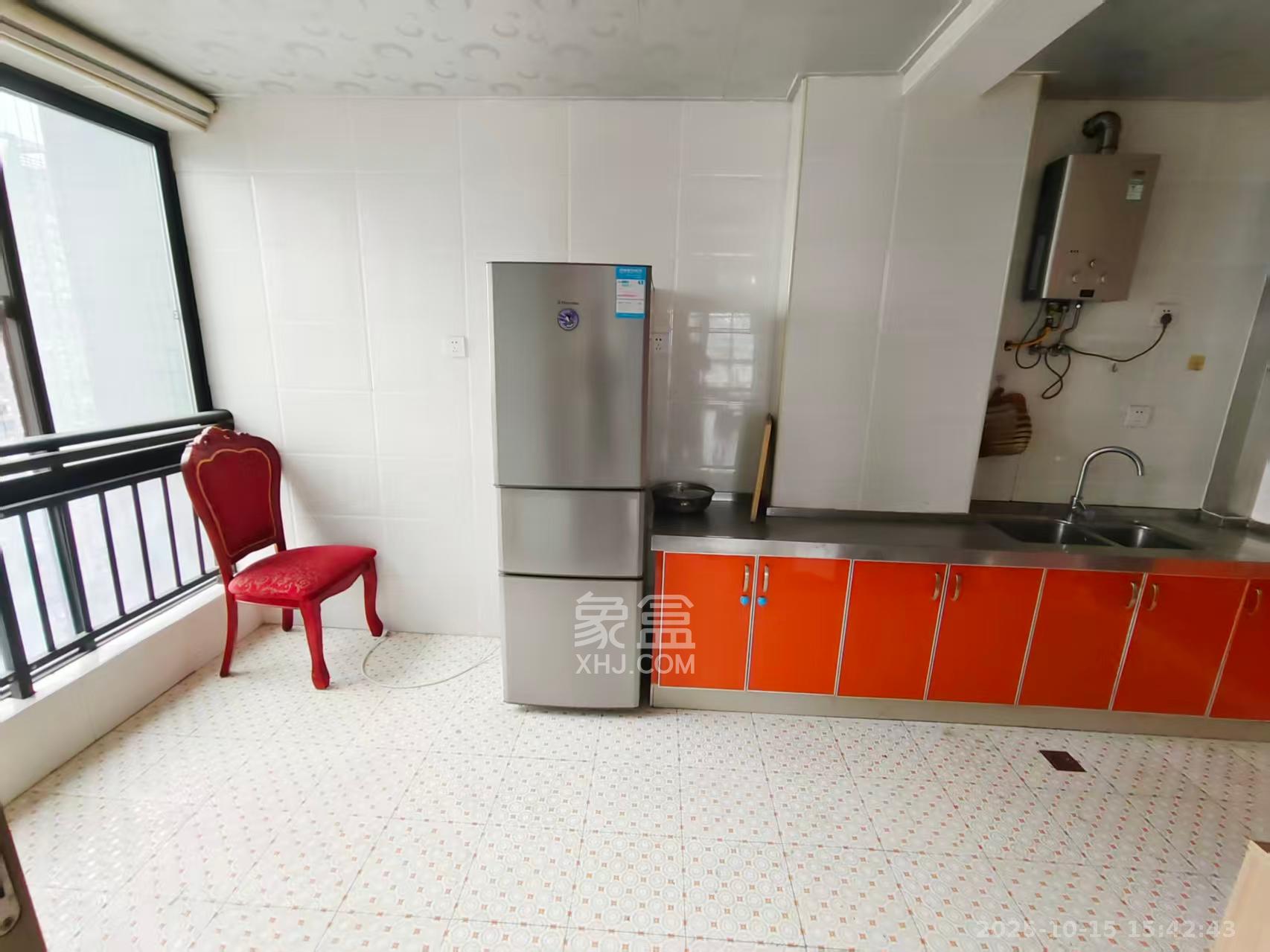 长大彩虹都  2室1厅1卫    2000.0元/月室内图