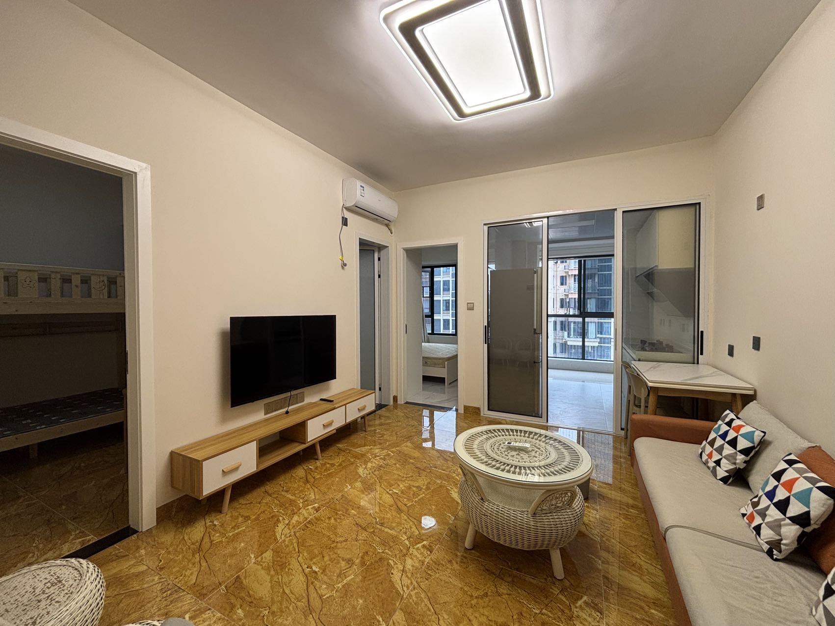 缇香名苑二期 2室2厅1卫 1800.0元/月 缇香名苑二期 2室2厅1卫 1800.0元/月室内图