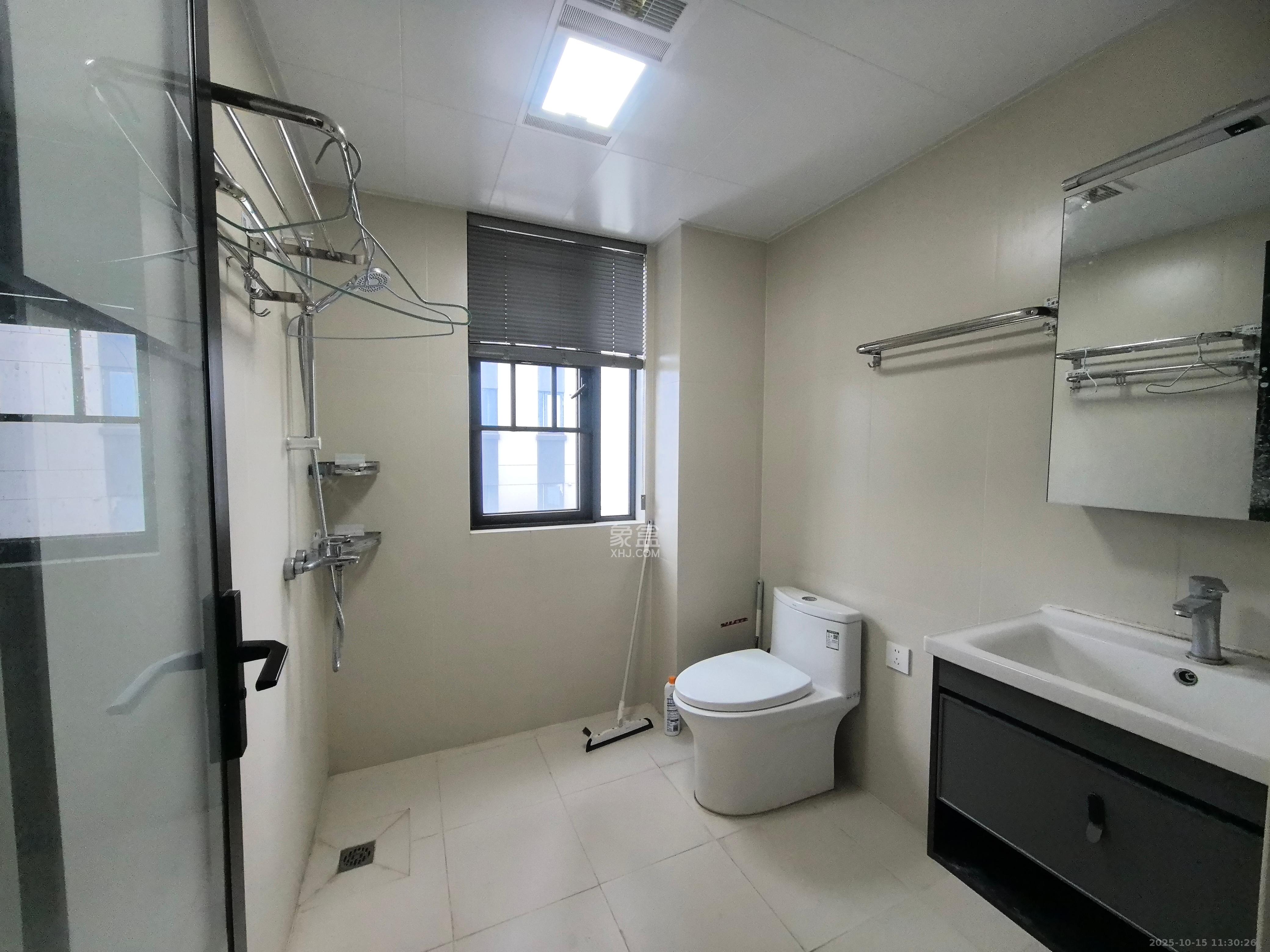 华杰天骄（滨江福源里）  4室2厅2卫    4500.0元/月室内图