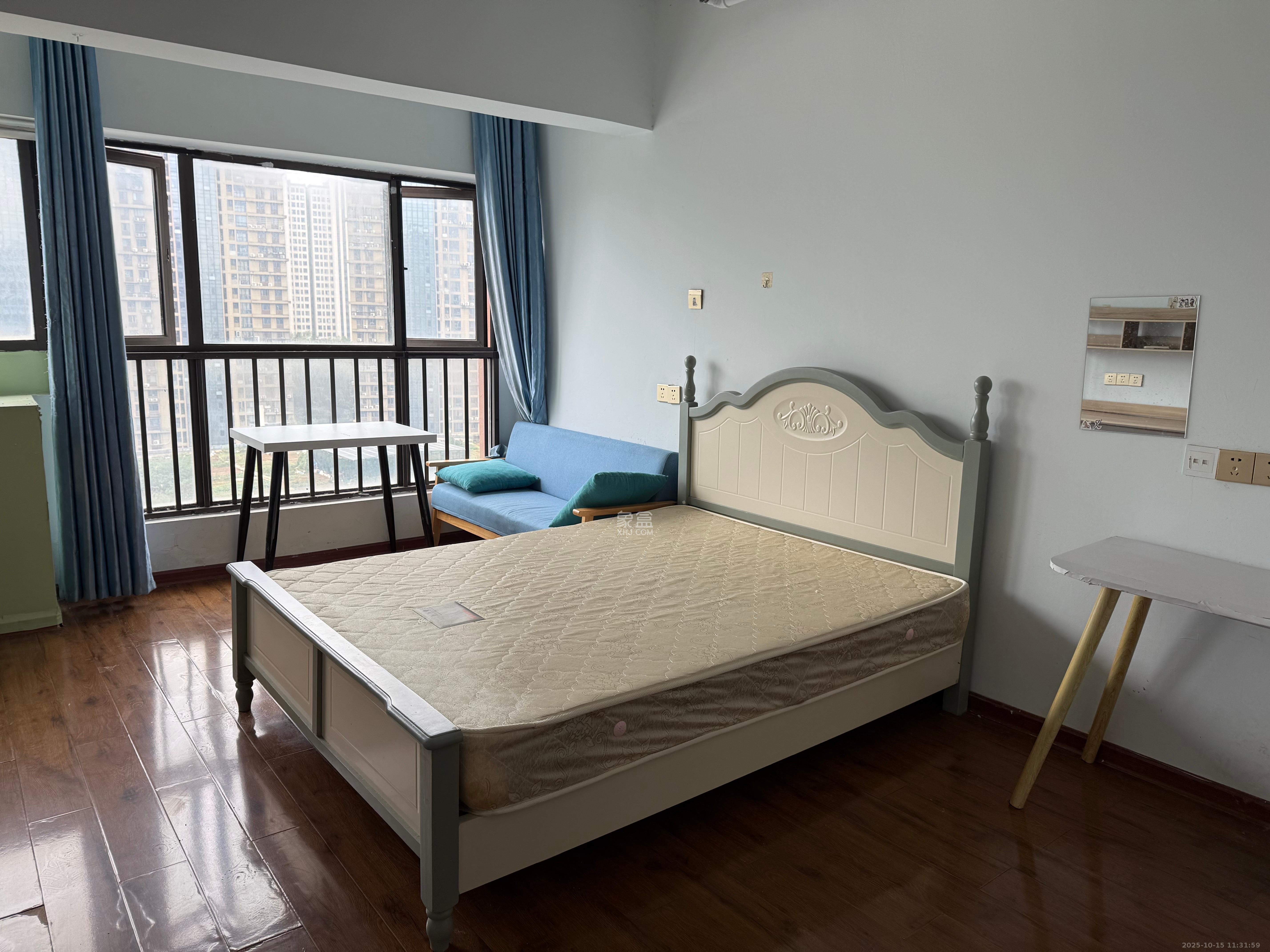 罗马国际公寓  1室1厅1卫    1200.0元/月 罗马国际公寓  1室1厅1卫    1200.0元/月