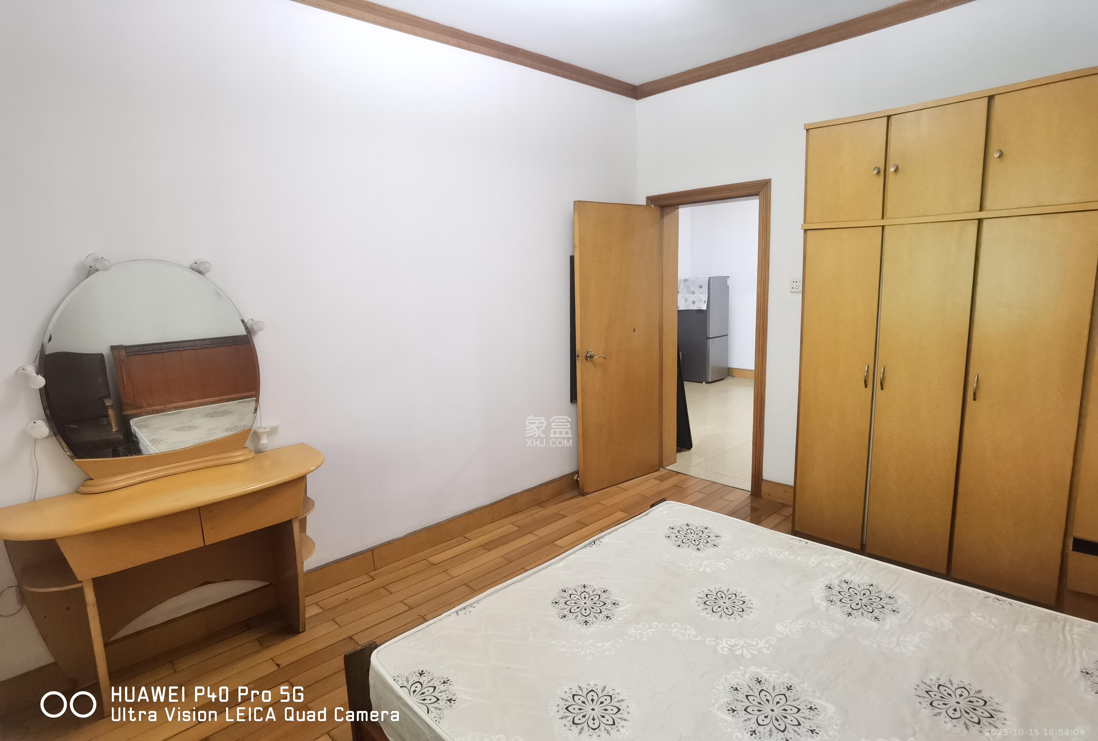 长沙理工大学黄土岭教职工住宅区 2室2厅1卫 1300.0元/月 长沙理工大学黄土岭教职工住宅区 2室2厅1卫 1300.0元/月室内图