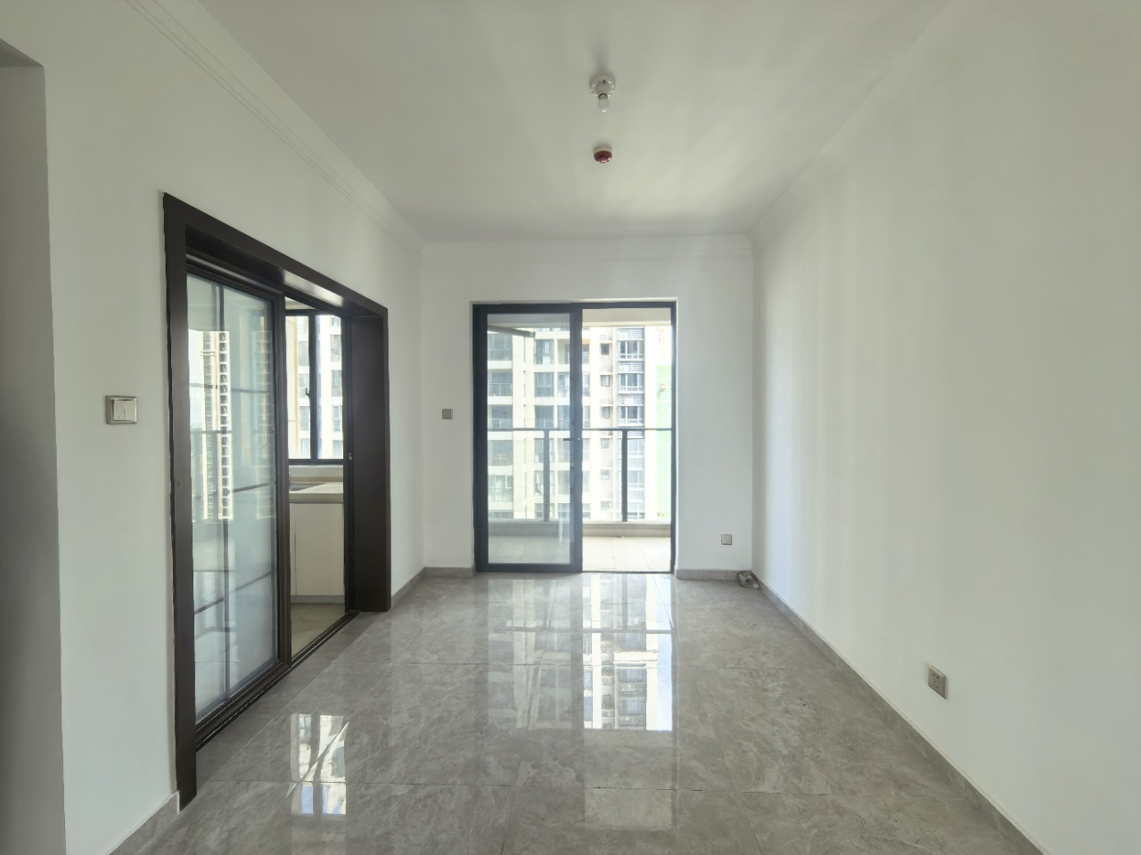 星华海岸城三期 3室2厅2卫 178.0万 星华海岸城三期 3室2厅2卫 178.0万室内图