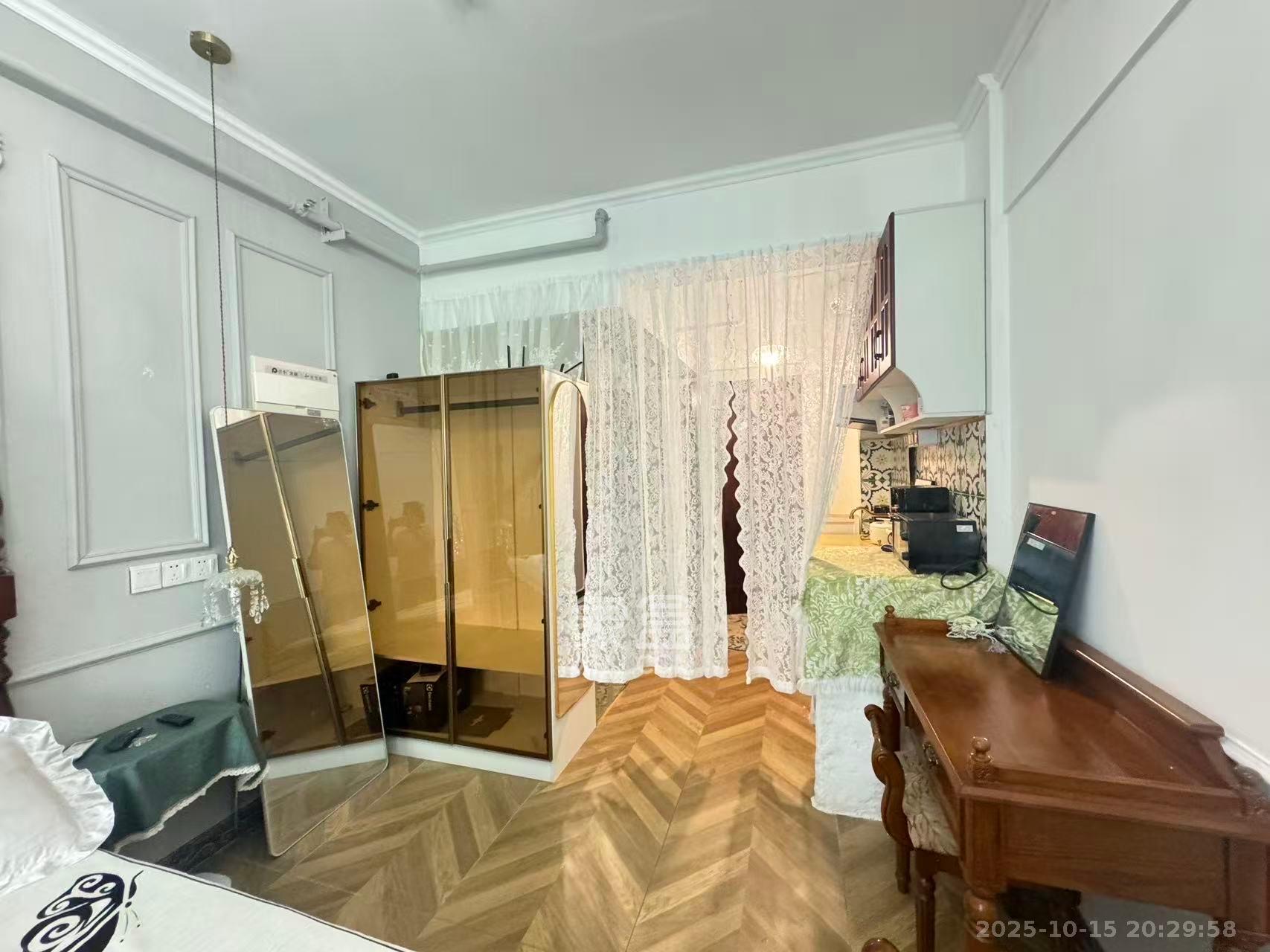 保利海德公园 1室1厅1卫 1600.0元/月 保利海德公园 1室1厅1卫 1600.0元/月室内图