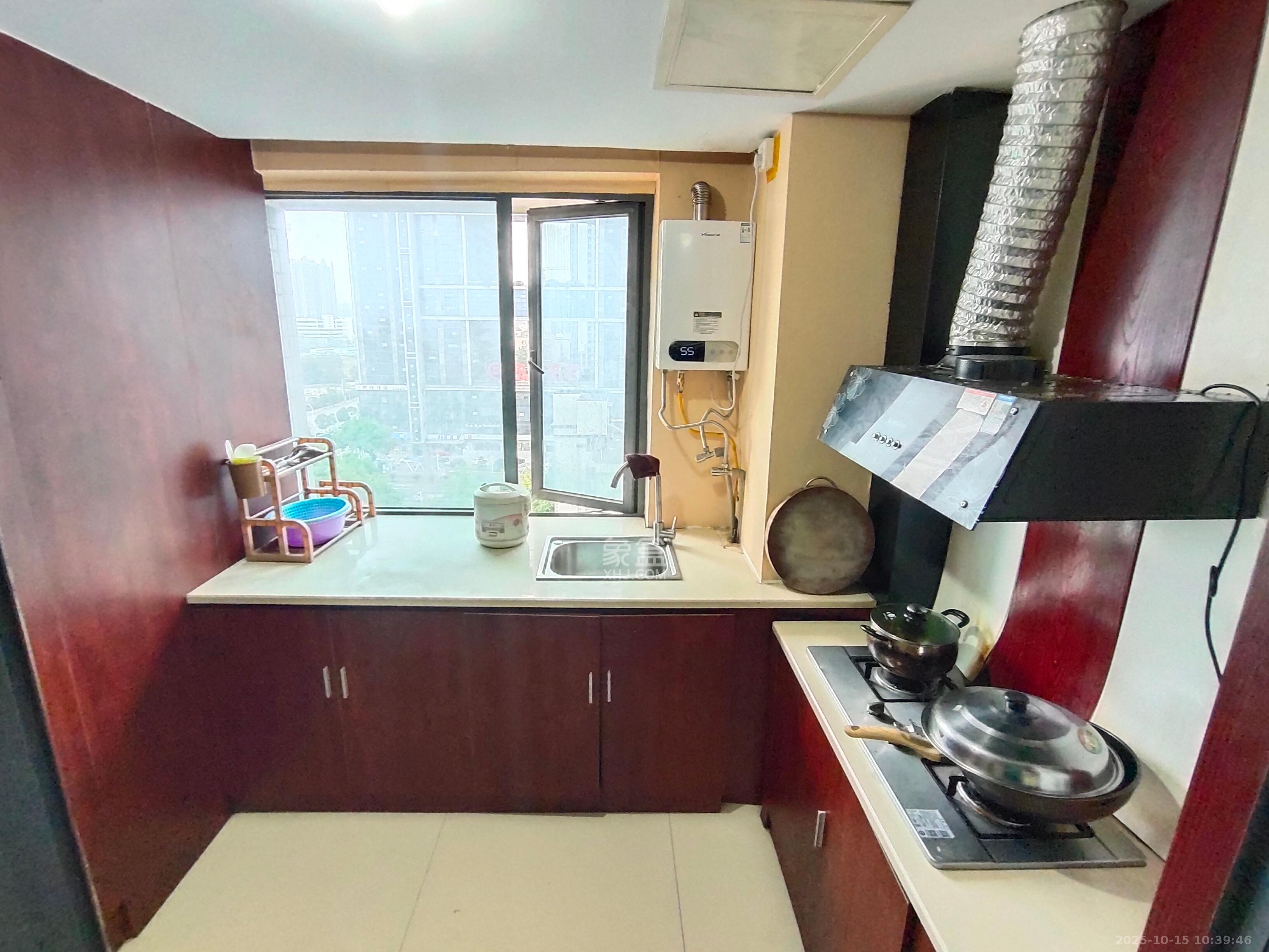 名富公寓  2室1厅1卫    2000.0元/月 名富公寓  2室1厅1卫    2000.0元/月室内图