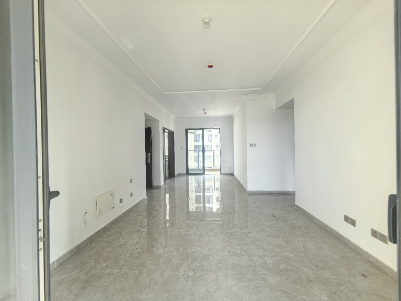 星华海岸城三期 3室2厅2卫 178.0万 星华海岸城三期 3室2厅2卫 178.0万室内图