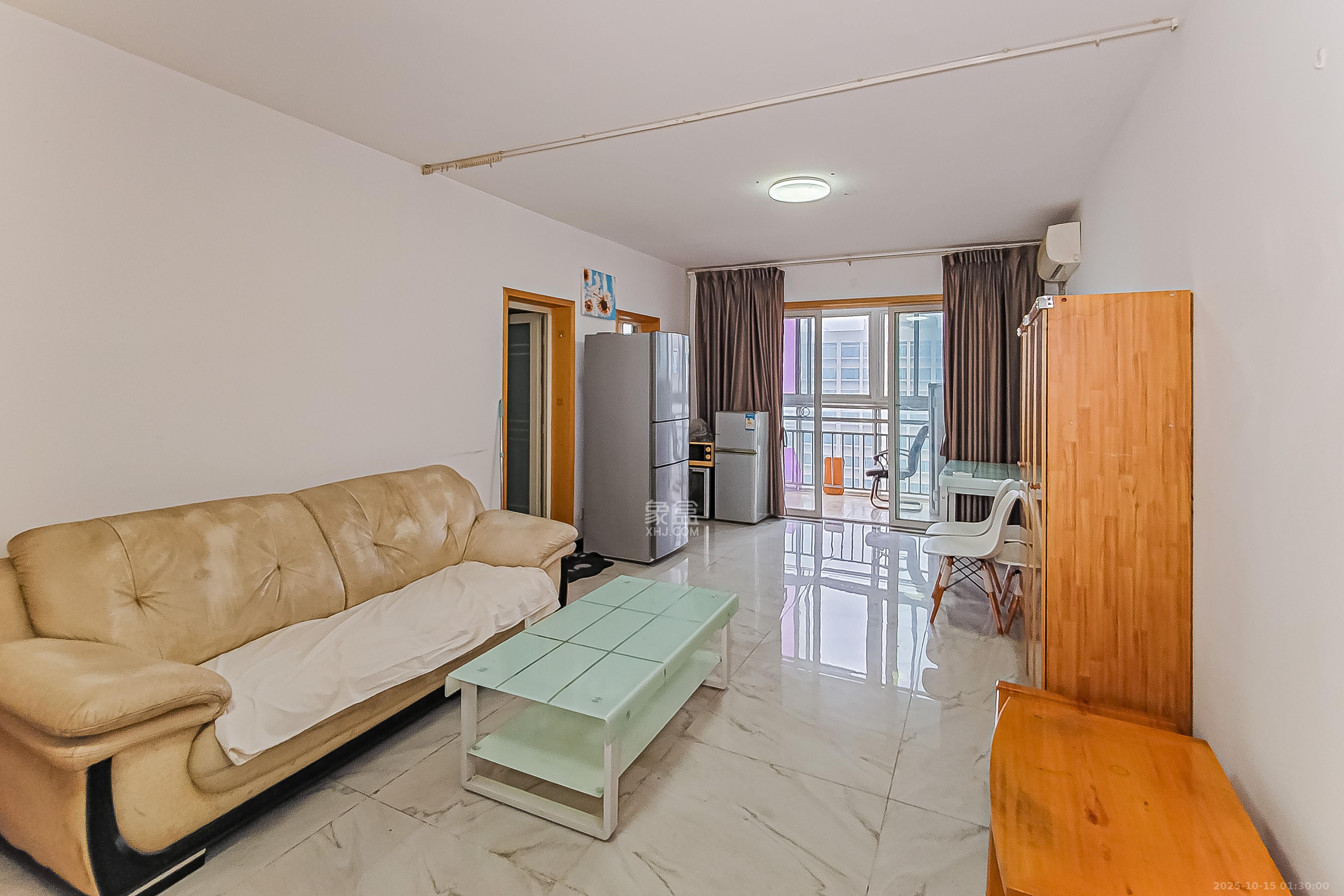 新芙蓉之都  1室1厅1卫    43.0万客厅