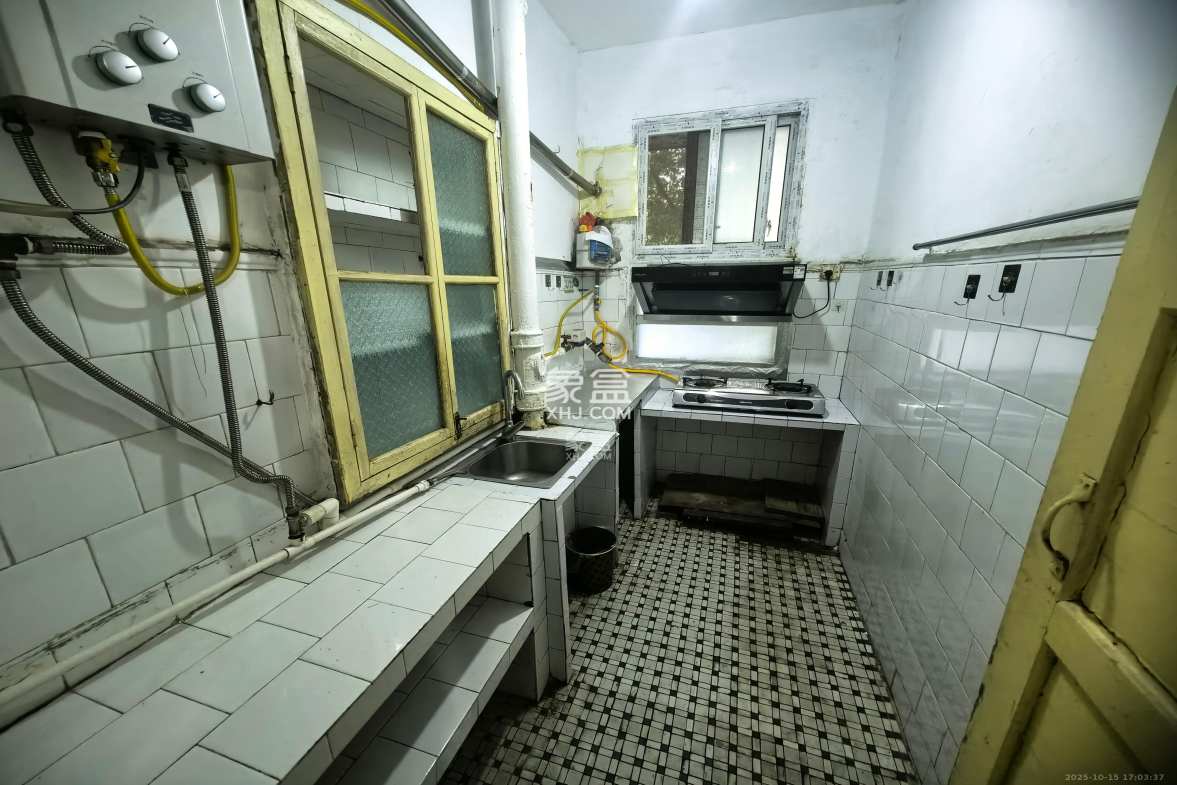 省劳卫所宿舍(职防院小区)  2室1厅1卫    1500.0元/月 省劳卫所宿舍(职防院小区)  2室1厅1卫    1500.0元/月室内图