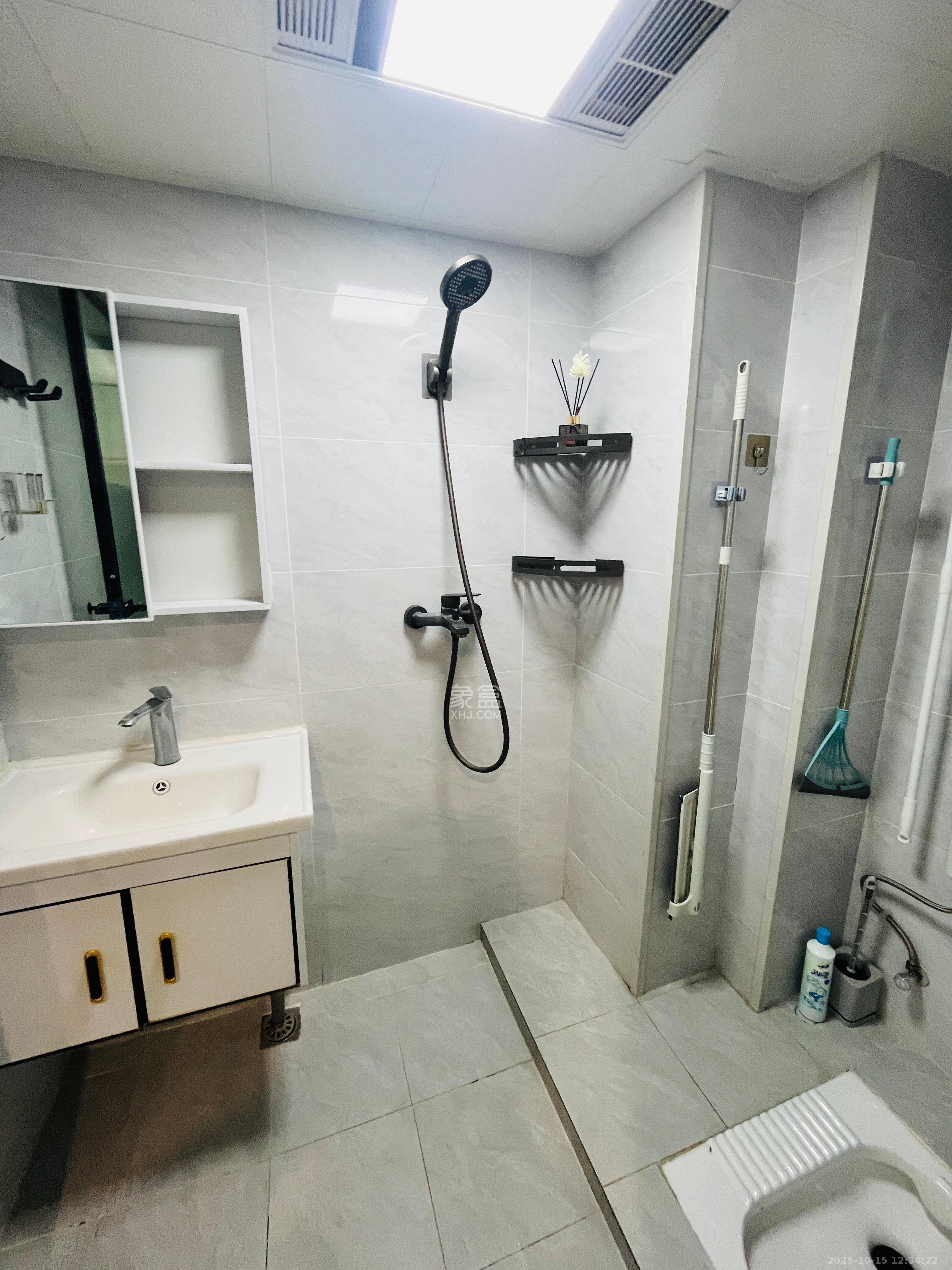 梅溪悦章 1室1厅1卫 1500.0元/月 梅溪悦章 1室1厅1卫 1500.0元/月室内图