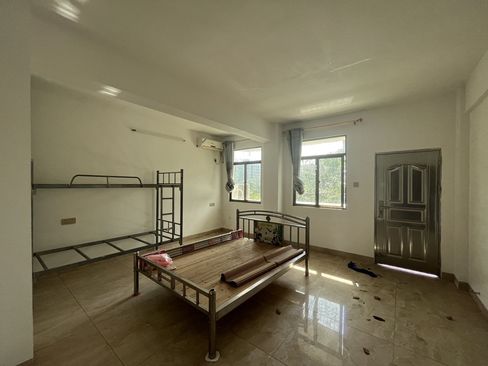 美舍小区(美舍河开发区) 1室0厅0卫 2000.0元/月 美舍小区(美舍河开发区) 1室0厅0卫 2000.0元/月室内图