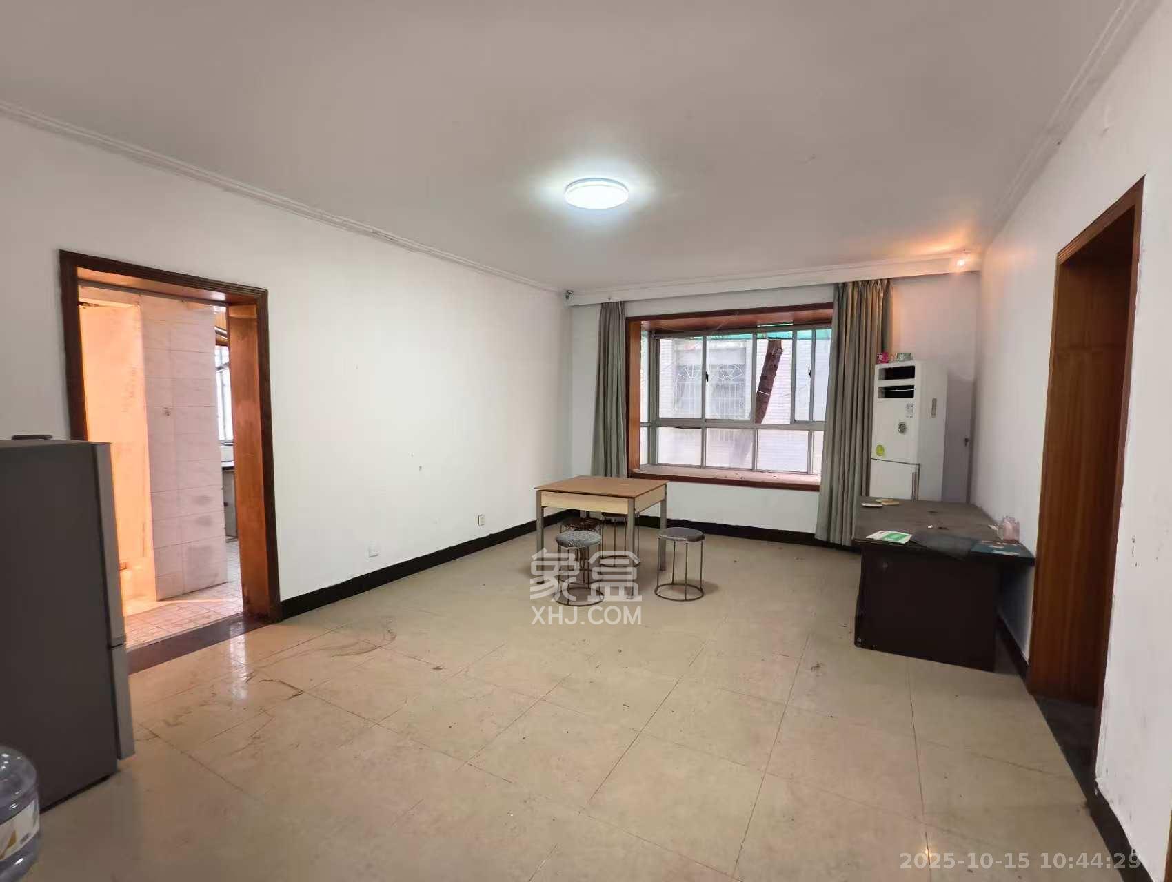 新世纪家园  2室2厅1卫    1800.0元/月 新世纪家园  2室2厅1卫    1800.0元/月室内图