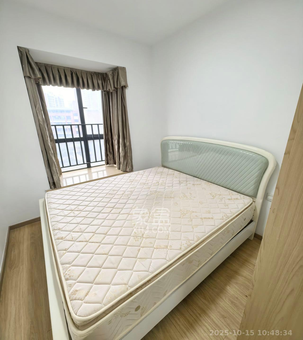 万芙锦城  1室1厅1卫    1800.0元/月室内图