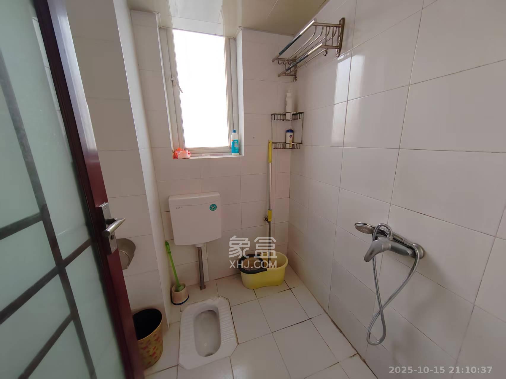 星典时代  2室2厅1卫    1800.0元/月室内图