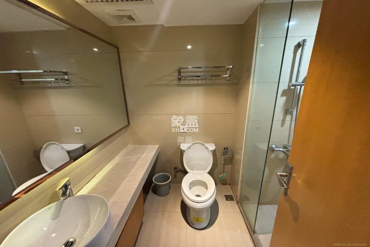 五一钻界  1室1厅1卫    2000.0元/月 五一钻界  1室1厅1卫    2000.0元/月室内图