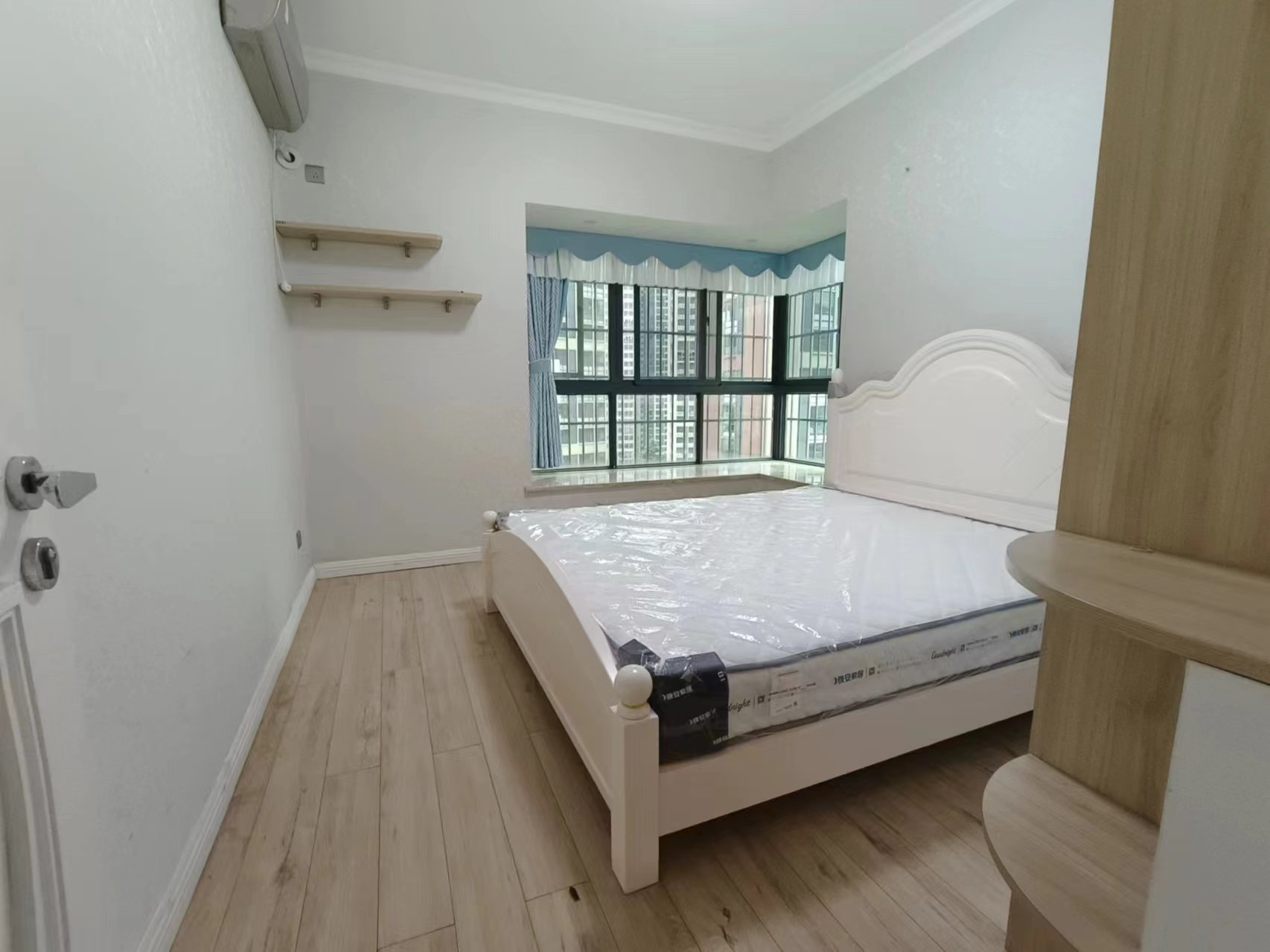 财富和园  3室2厅1卫    1600.0元/月室内图