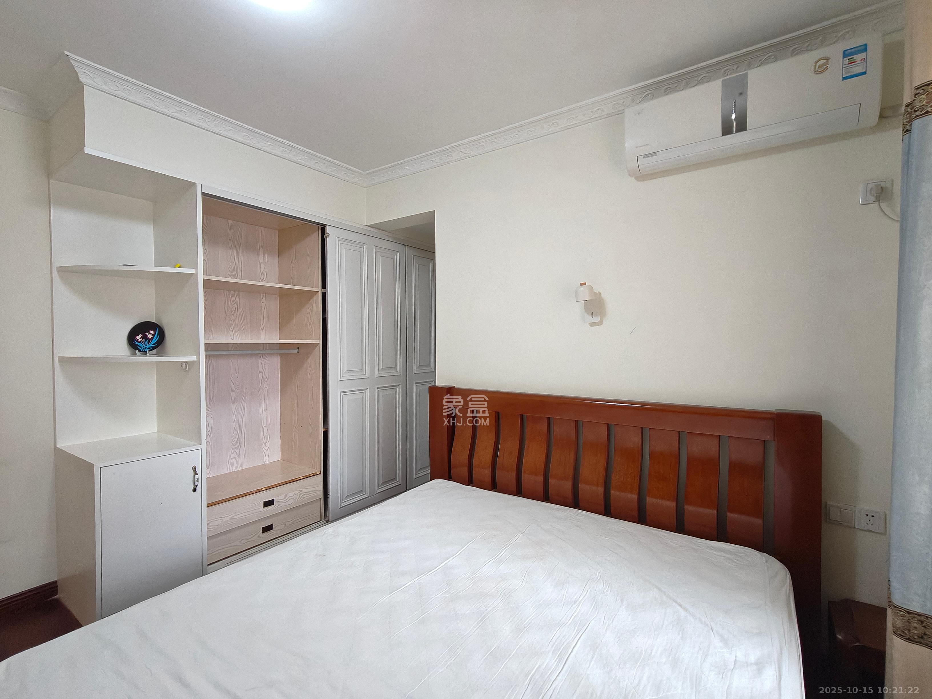 城市花园 3室2厅2卫 3500.0元/月 城市花园 3室2厅2卫 3500.0元/月室内图