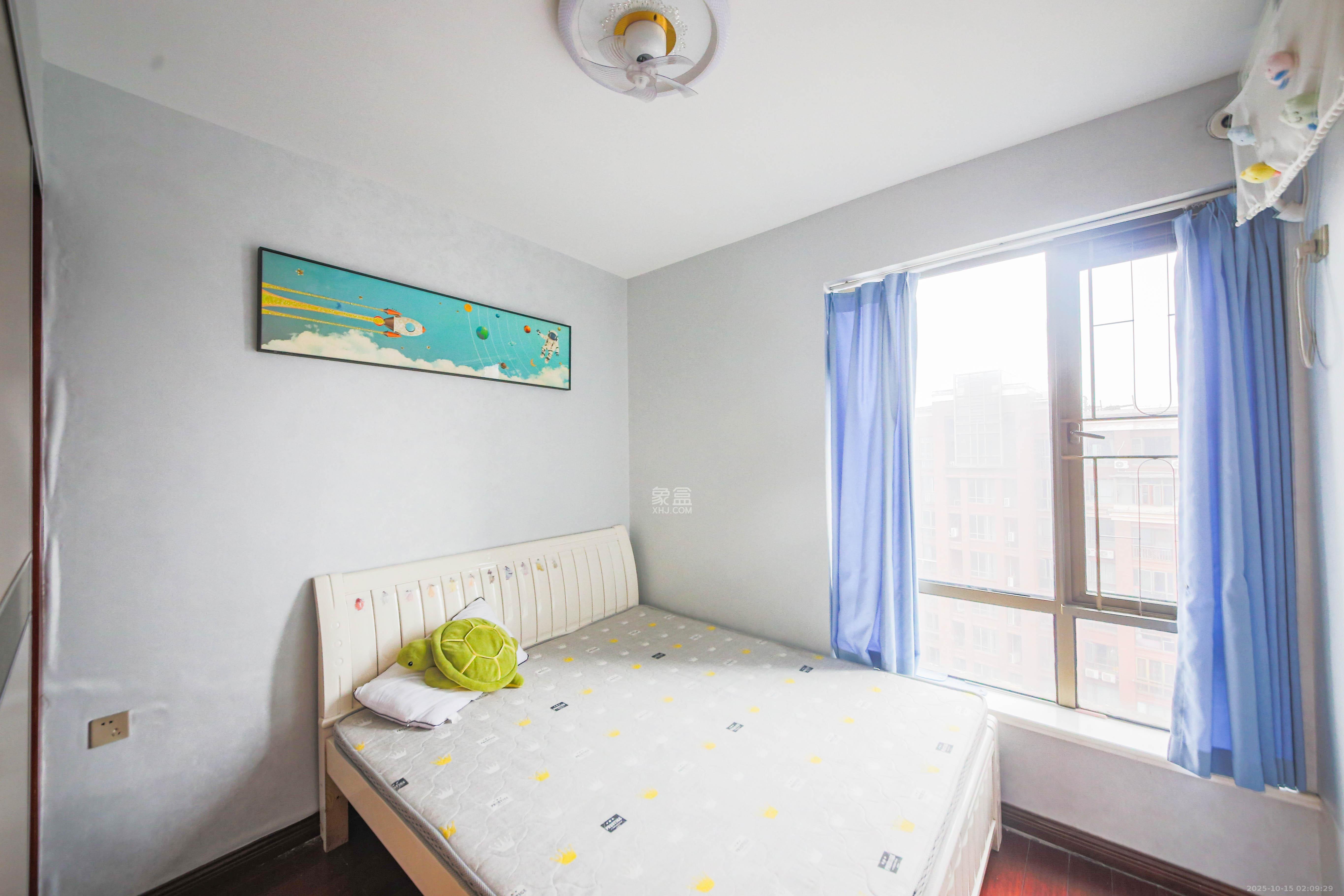 奥林匹克花园  4室2厅2卫    140.0万卧室