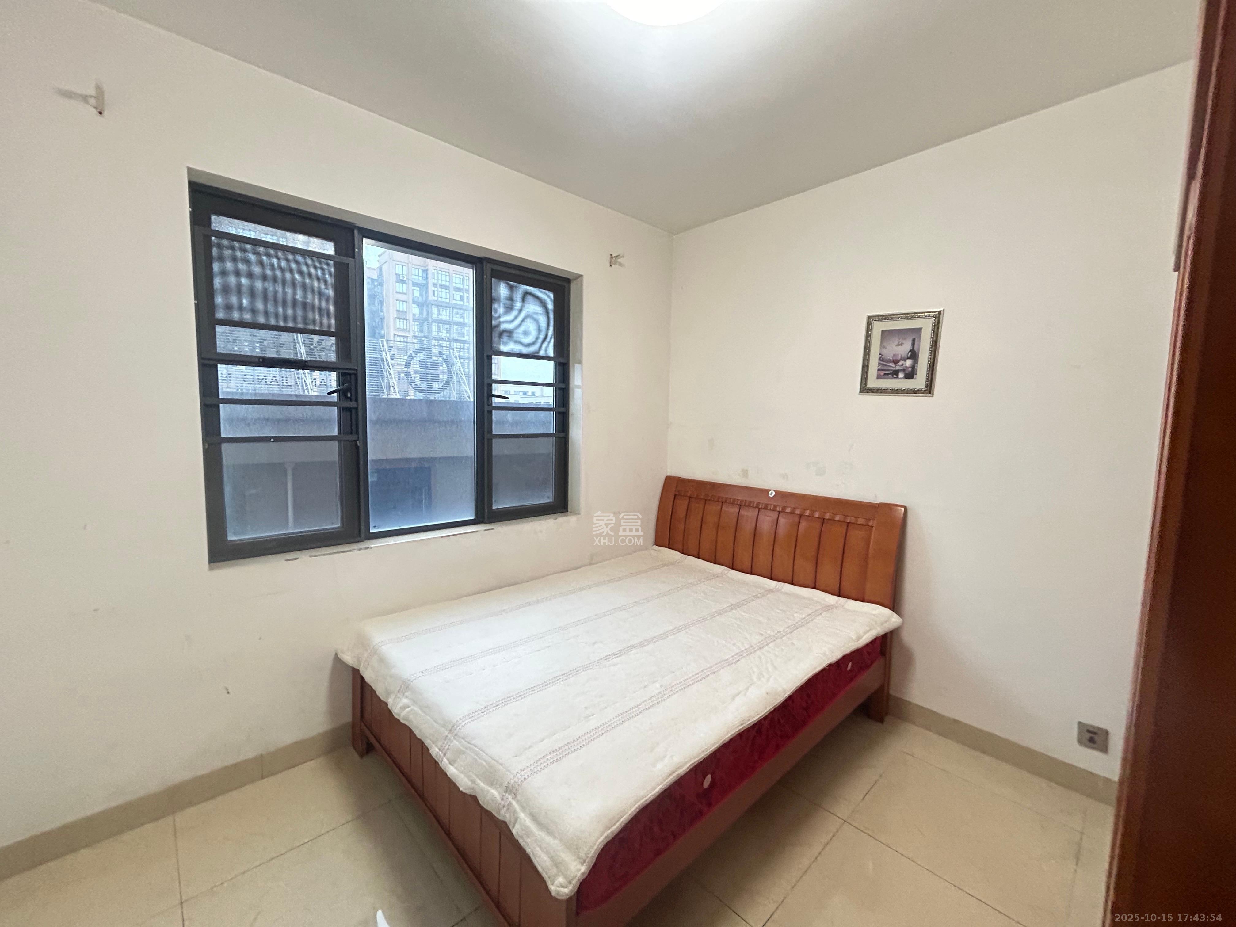 湘桥佳苑  3室2厅1卫    2400.0元/月室内图