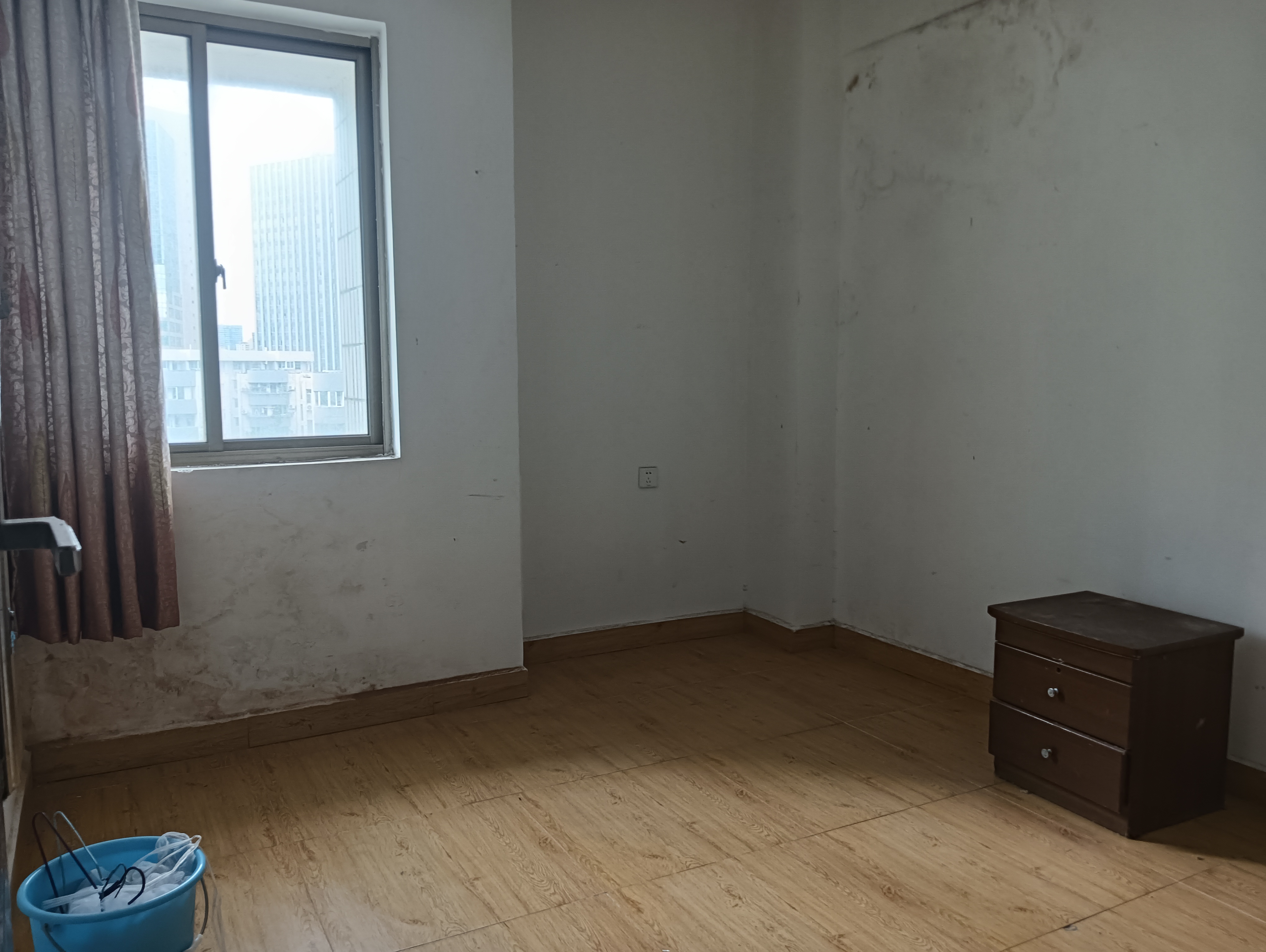 金融花园  4室2厅2卫    3000.0元/月室内图