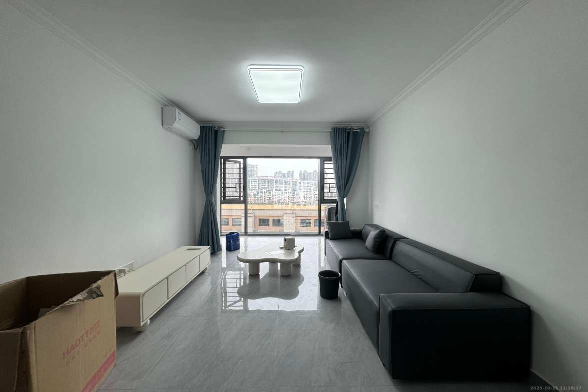 岭福家苑(天心佳苑)  2室2厅1卫    3200.0元/月 岭福家苑(天心佳苑)  2室2厅1卫    3200.0元/月室内图