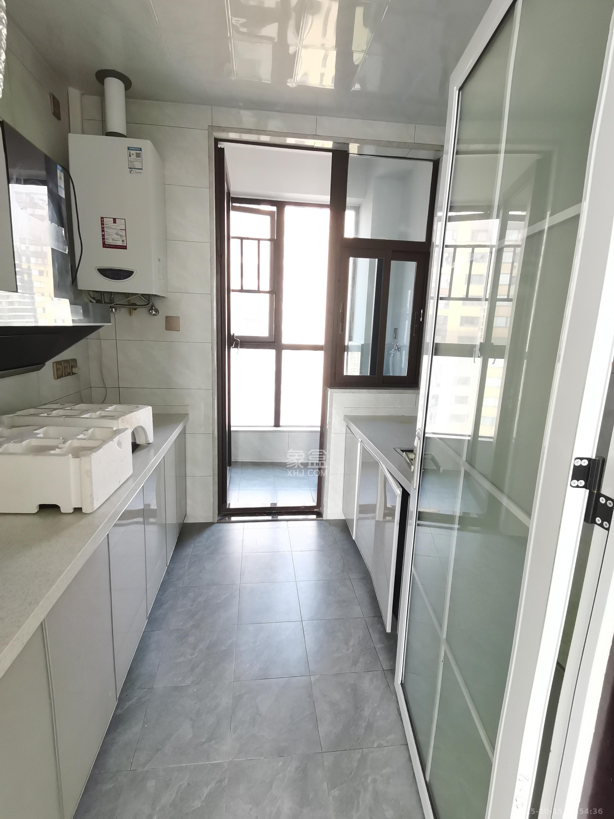 保利西海岸A区  4室2厅2卫    4500.0元/月室内图