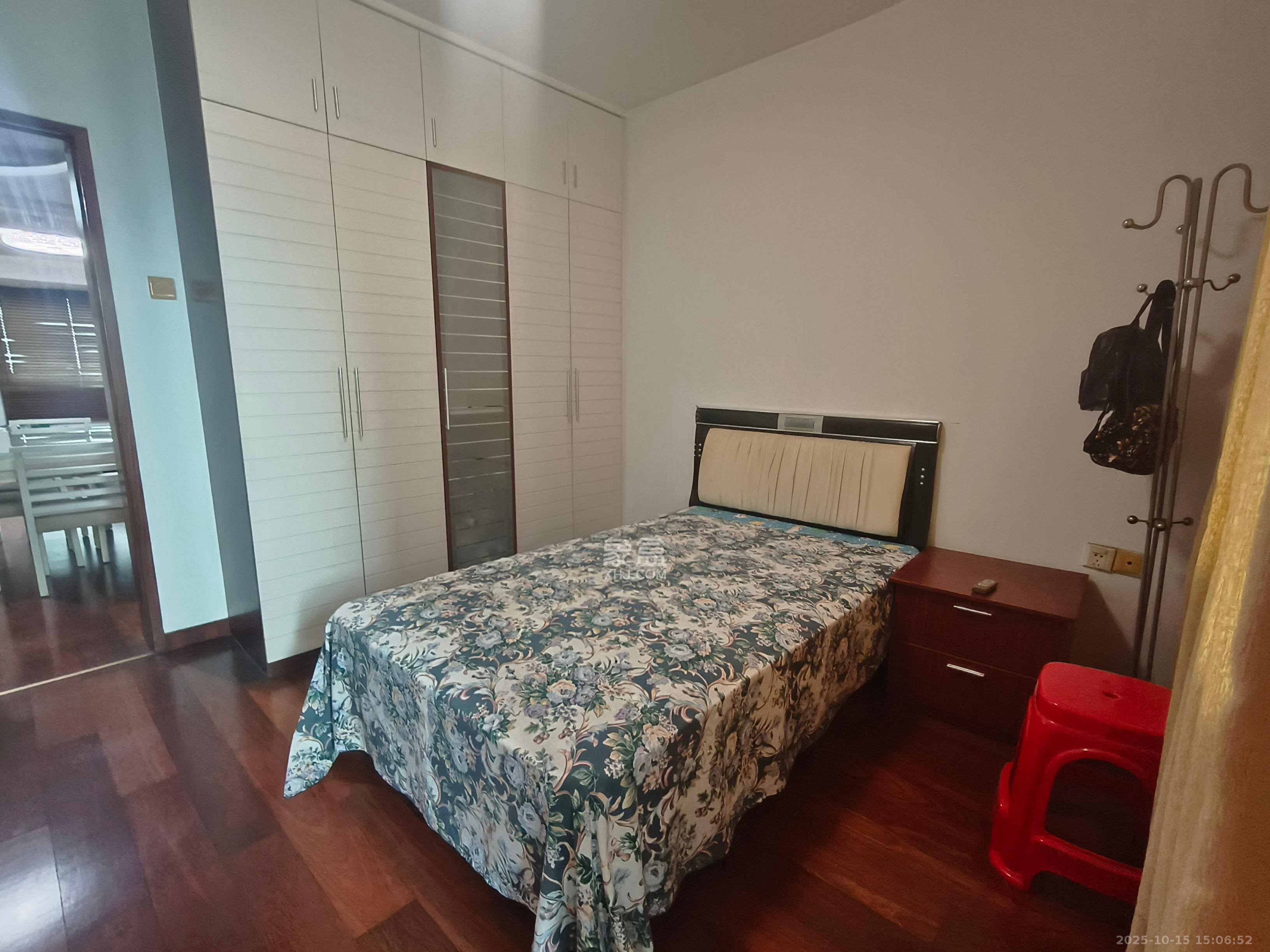 市一医院宿舍  3室2厅2卫    3800.0元/月 市一医院宿舍  3室2厅2卫    3800.0元/月室内图