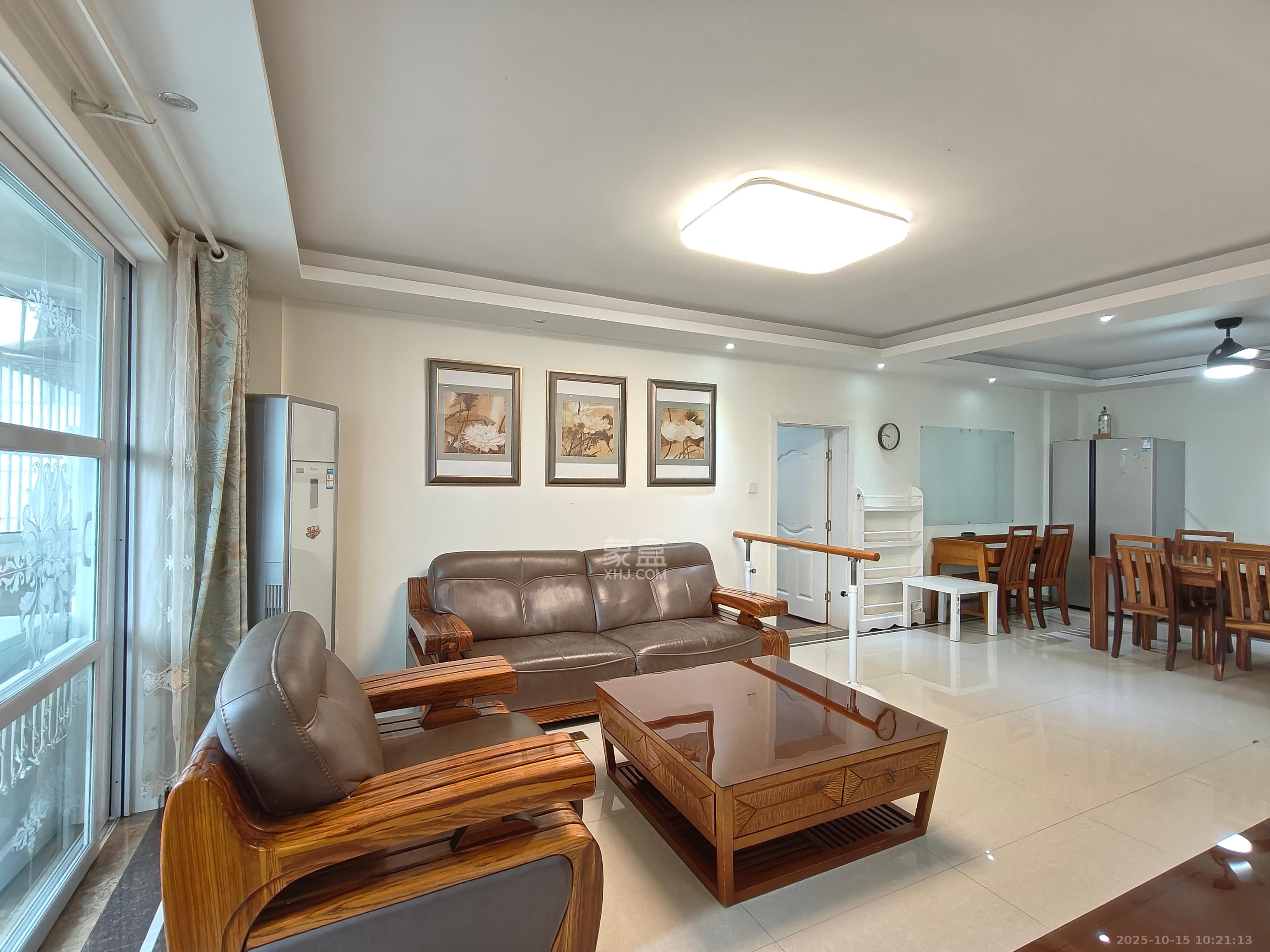 城市花园 3室2厅2卫 3500.0元/月 城市花园 3室2厅2卫 3500.0元/月室内图