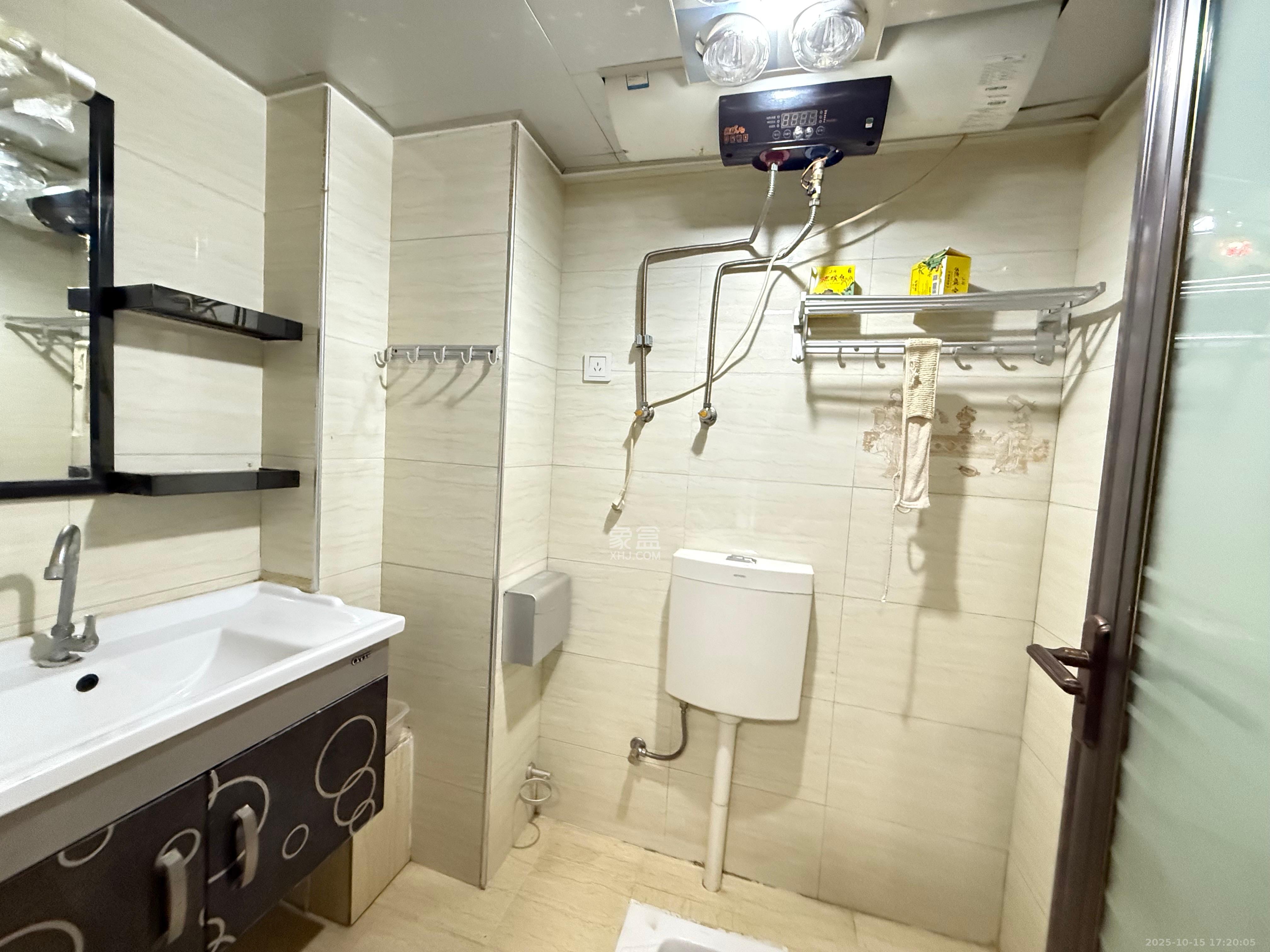 万博汇  2室1厅1卫    1700.0元/月室内图