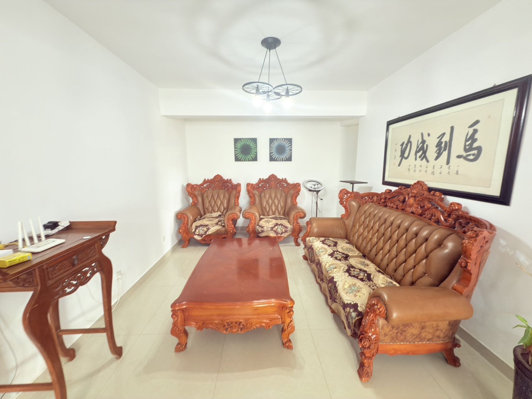 康馨花园 3室2厅1卫 2000.0元/月 康馨花园 3室2厅1卫 2000.0元/月室内图