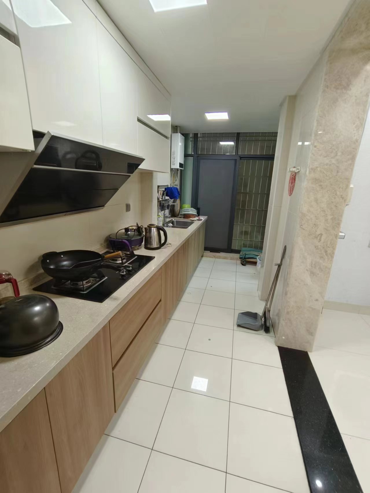 财富和园  3室2厅1卫    1600.0元/月室内图