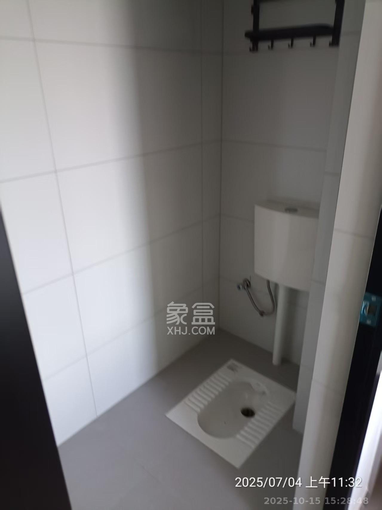 桥头家园三期  2室1厅1卫    1600.0元/月室内图