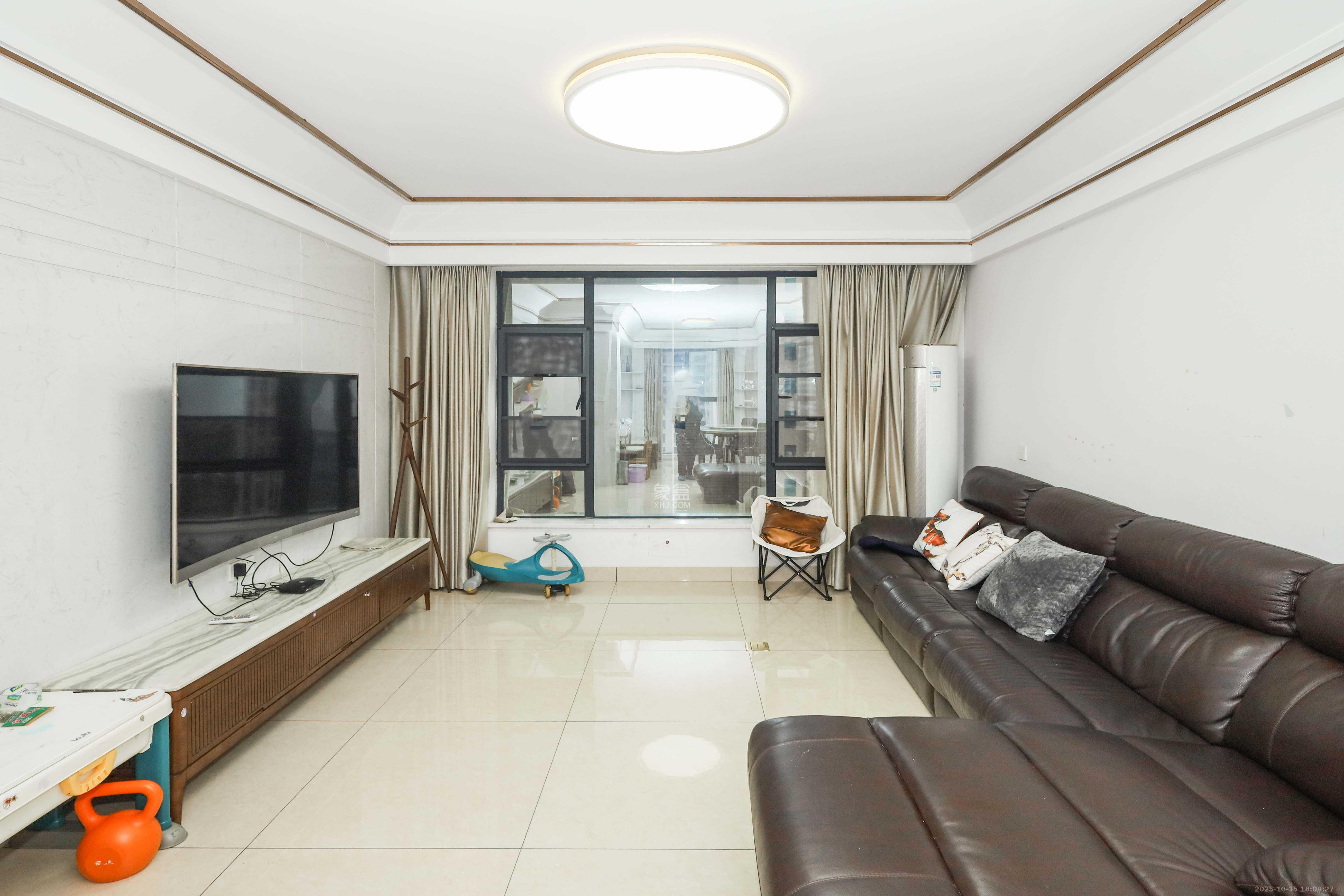 天元涉外景园C区  4室2厅2卫    105.0万