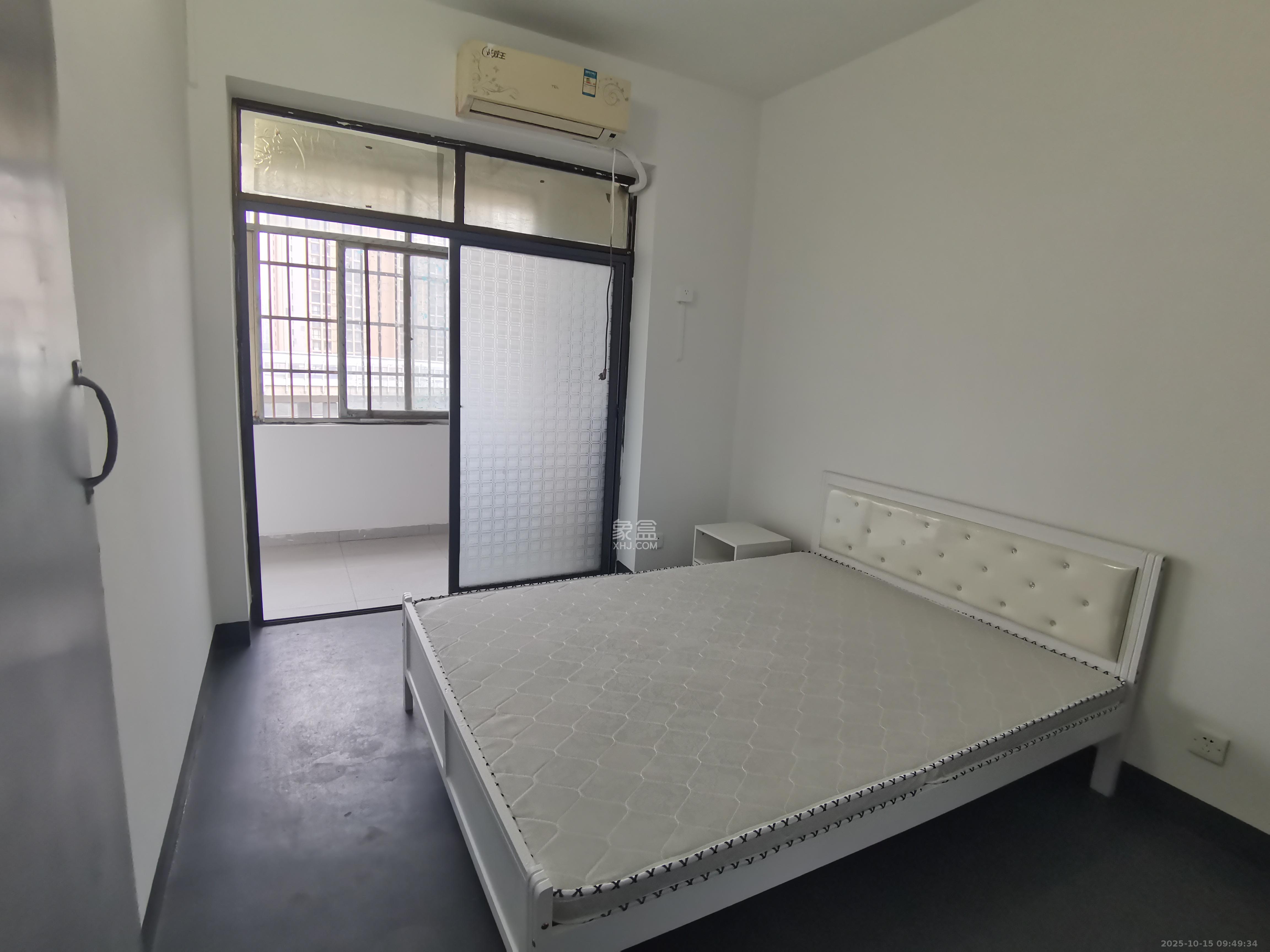 浦沅生活一区  2室1厅1卫    1500.0元/月室内图