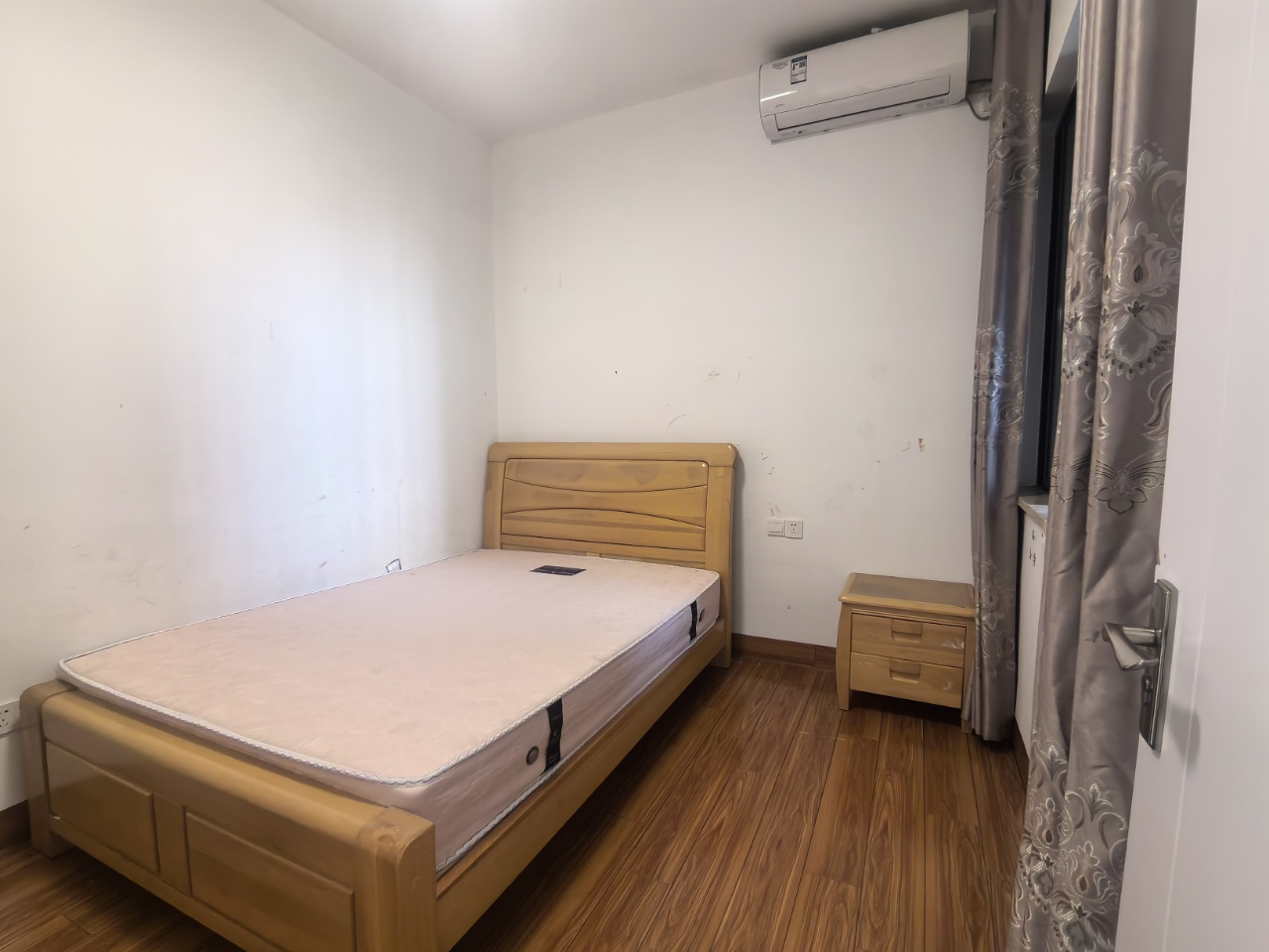 蓝城印象  3室2厅1卫    3500.0元/月 蓝城印象  3室2厅1卫    3500.0元/月室内图