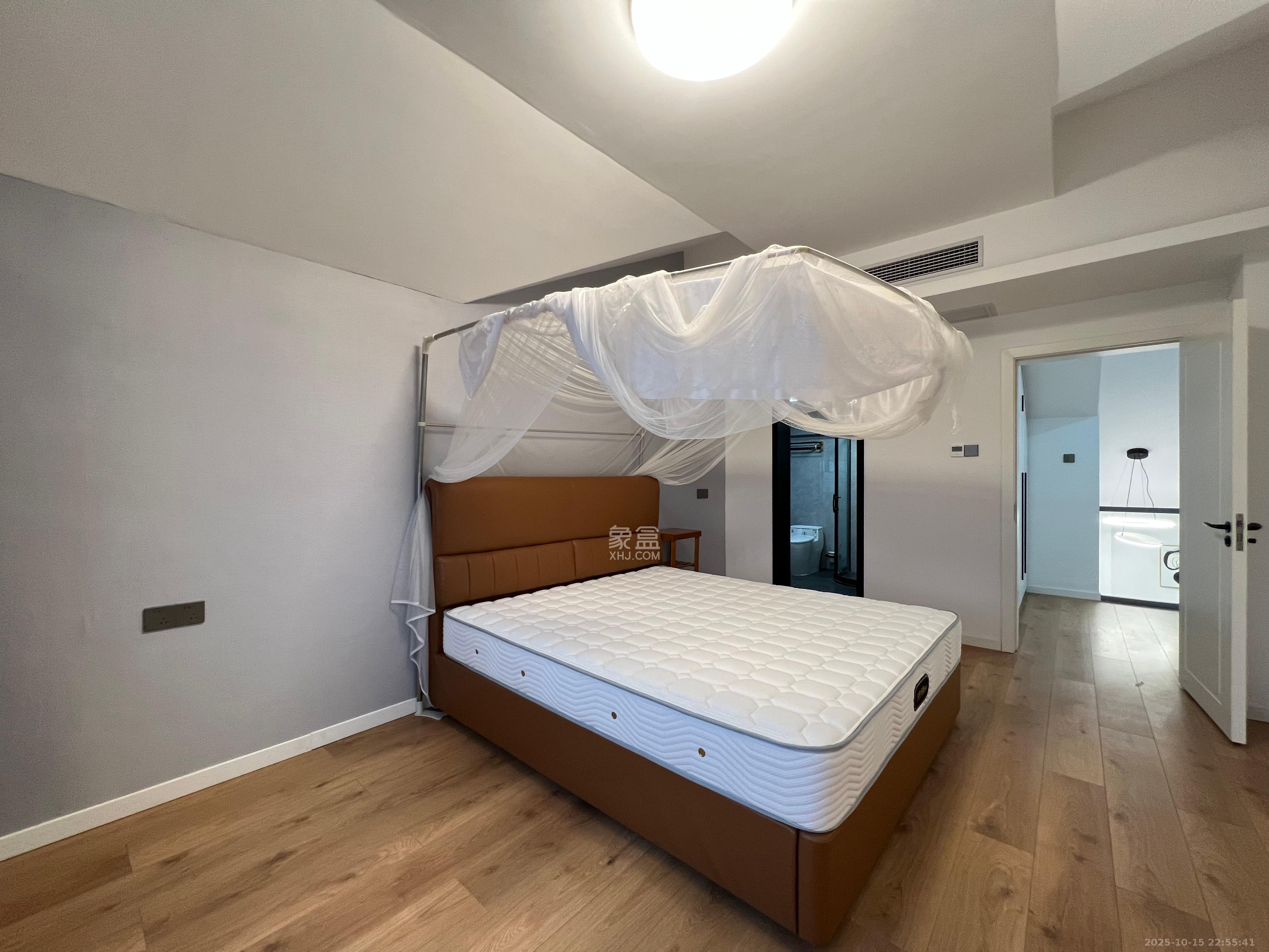 沃家苑  4室2厅1卫    118.0万 沃家苑  4室2厅1卫    118.0万卧室