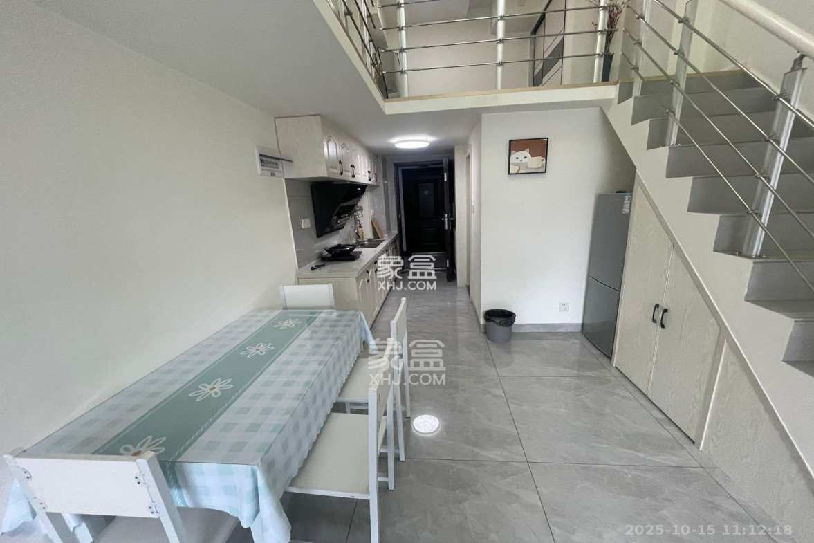 裕天国际商汇中心 1室0厅0卫 1700.0元/月 裕天国际商汇中心 1室0厅0卫 1700.0元/月室内图